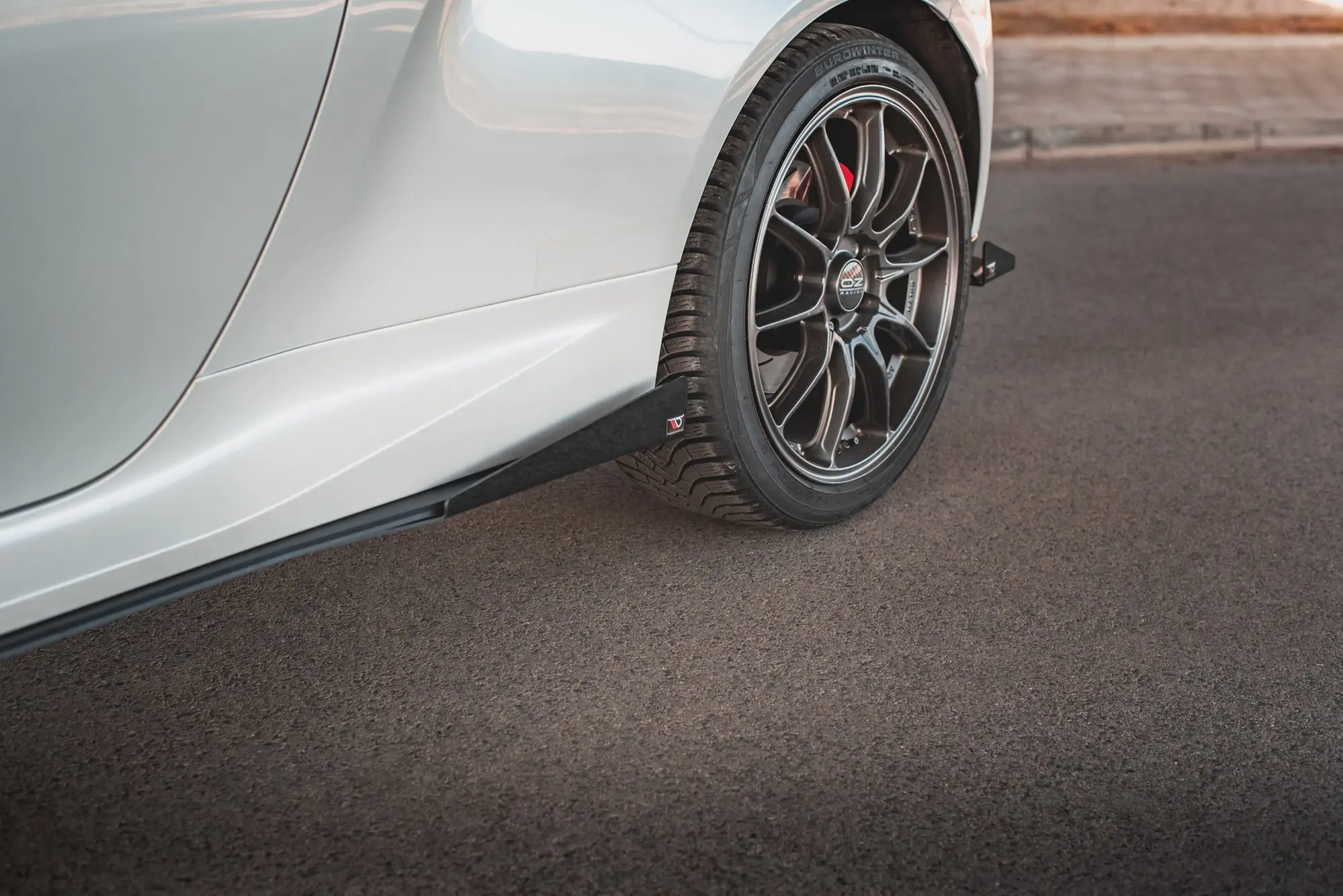 Sideskjørt Street Pro + Sidesplitters Toyota Yaris GR mk4 2020-> – bilde 4