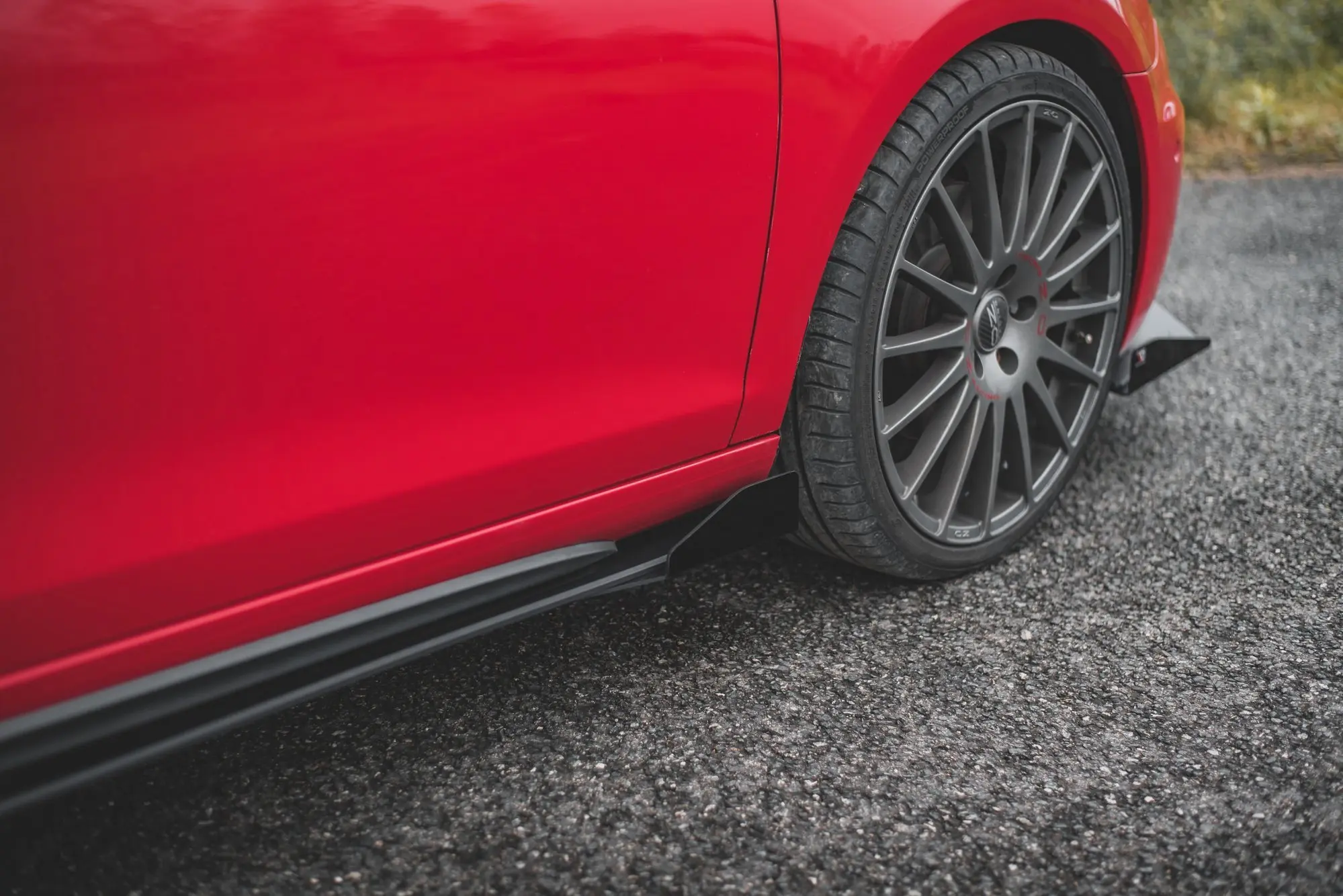 SIDESKJØRT STREET PRO +SIDESPLITTERS VW GOLF GTI MK6 2008-2012