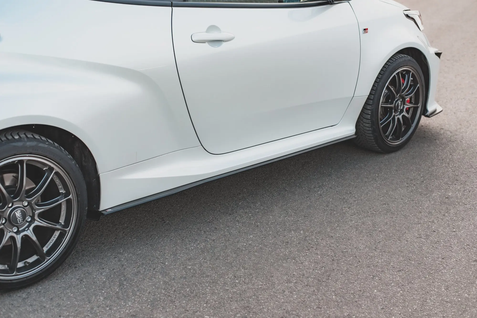 SIDESKJØRT STREET PRO TOYOTA YARIS GR mk4 2020-> – bilde 4