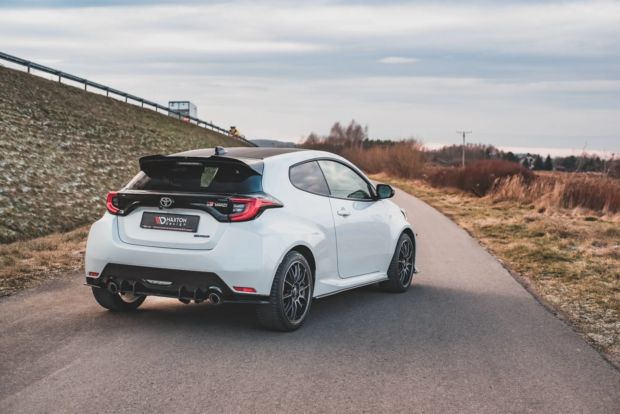 SIDESKJØRT STREET PRO TOYOTA YARIS GR mk4 2020-> – bilde 5