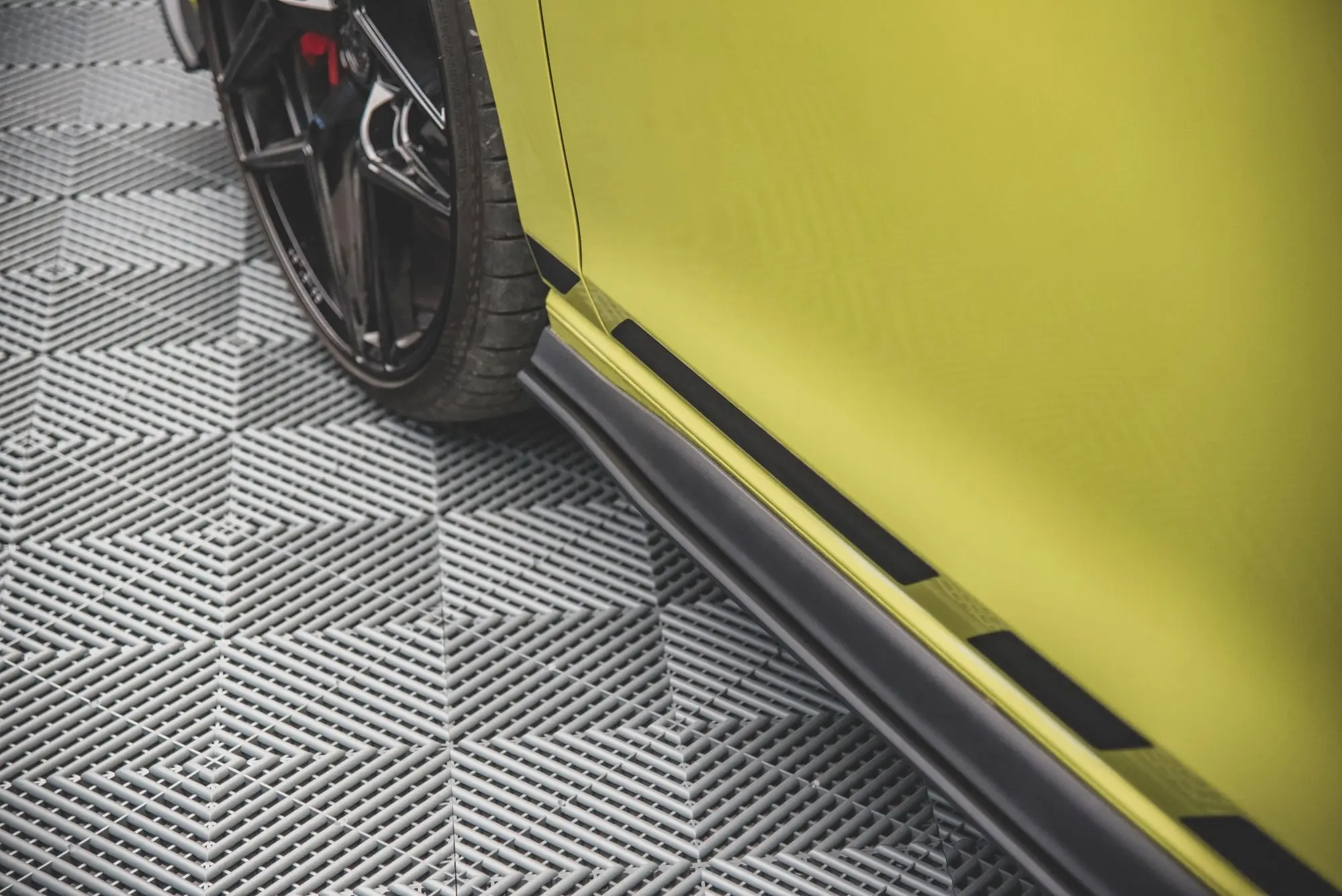 SIDESKJØRT STREET PRO VW GOLF 8 GTI / GTI CLUBSPORT / R-LINE 2020-> – bilde 6