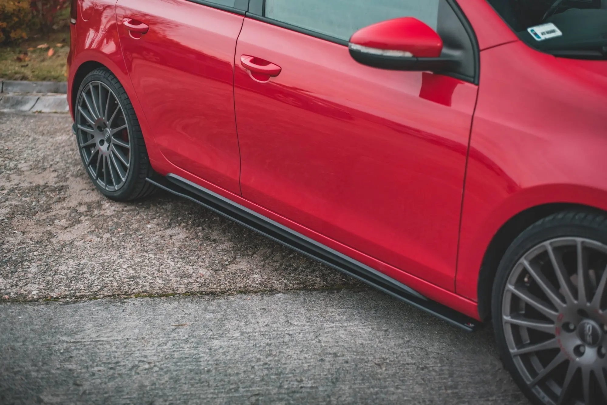 SIDESKJØRT STREET PRO VW GOLF GTI MK6 2008-2012 – bilde 2