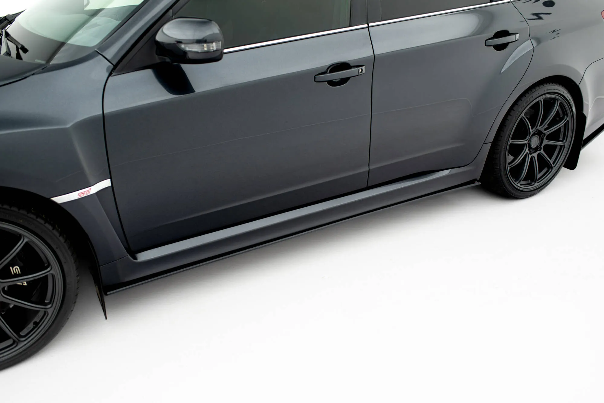 Sideskjørt Subaru Impreza WRX STI III Facelift 2010 - 2014 | Street Pro Black Edition