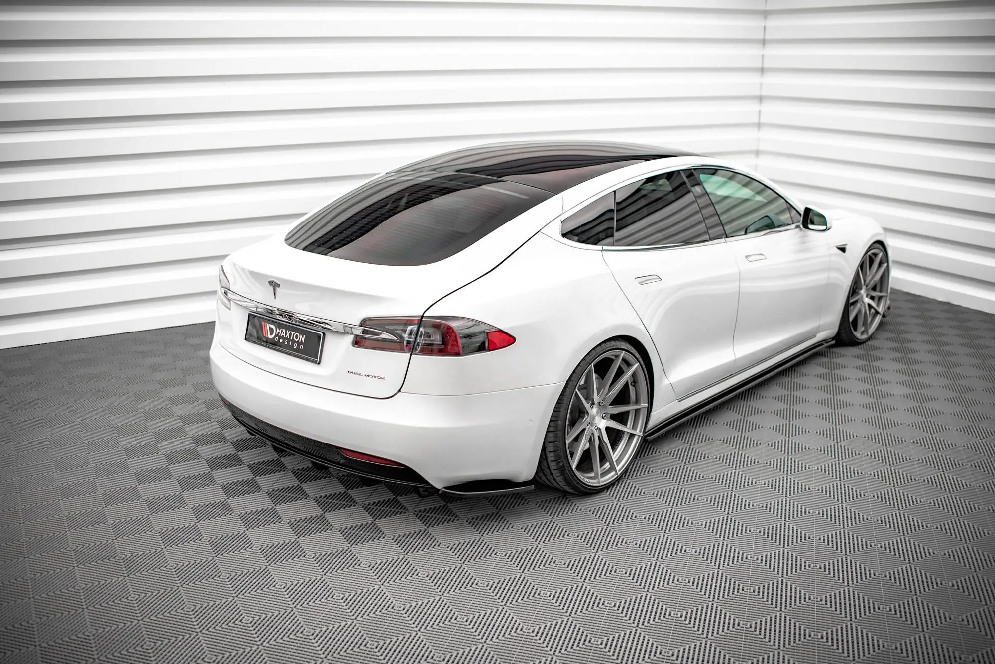 Sideskjørt Tesla Model S 2016 - 2021 Image 3