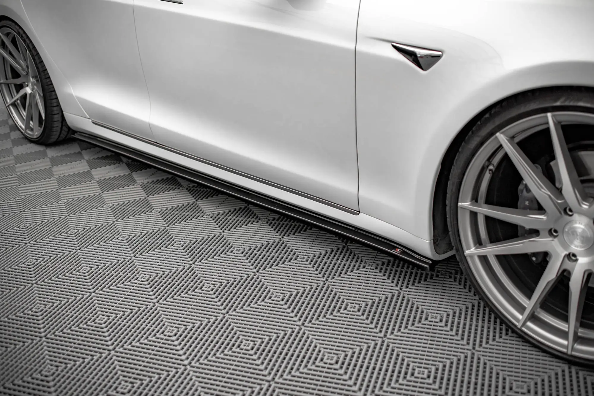 Sideskjørt Tesla Model S 2016 - 2021 Image 4