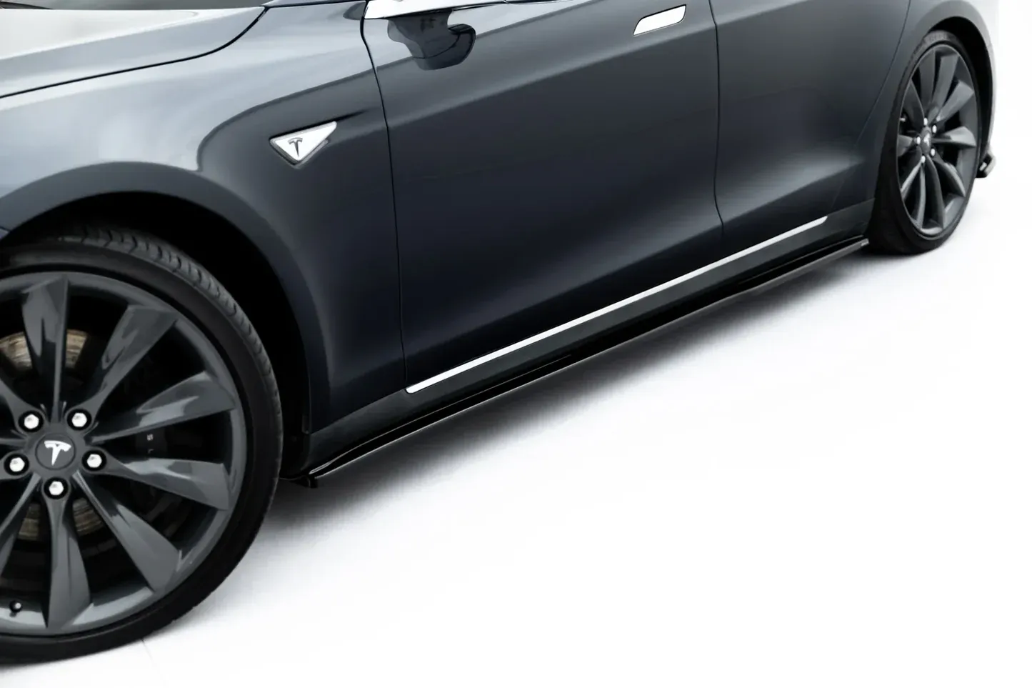 Sideskjørt Tesla Model S I 2012 - 2016 | Glossy Black Edition V2 – bilde 3