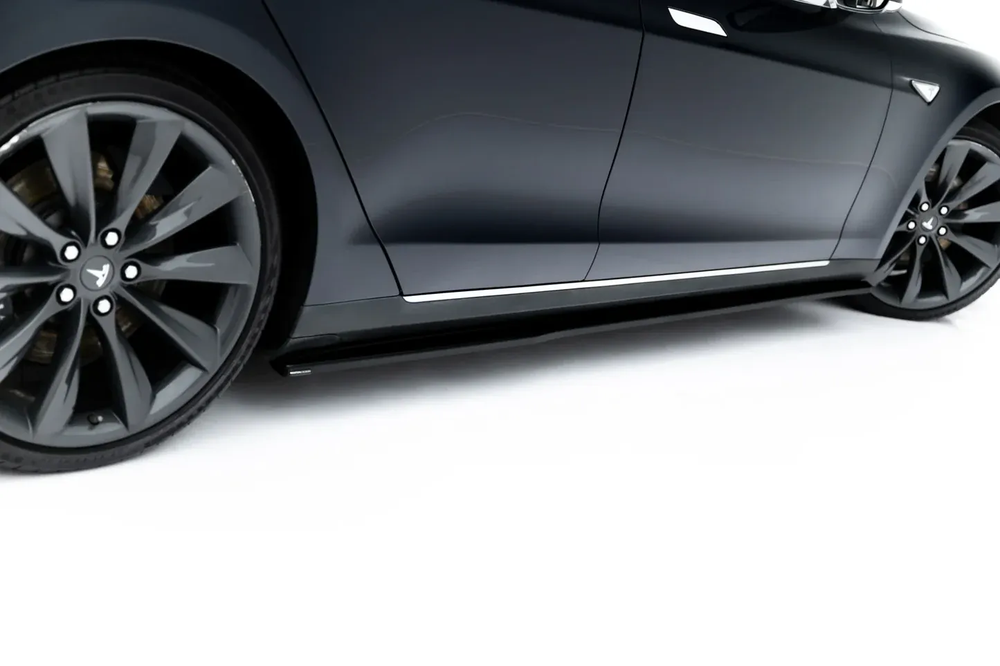 Sideskjørt Tesla Model S I 2012 - 2016 | Glossy Black Edition V2 – bilde 4