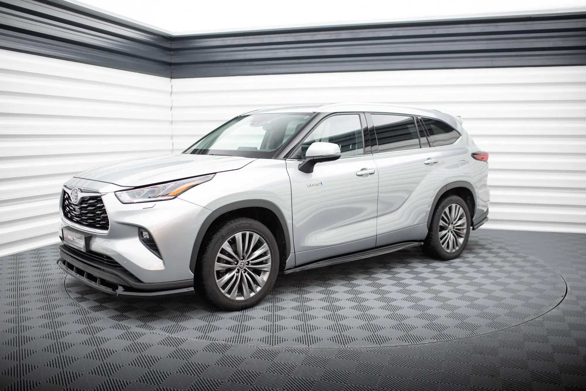 Sideskjørt Toyota Highlander IV 2019-> | Glossy Black Edition – bilde 4