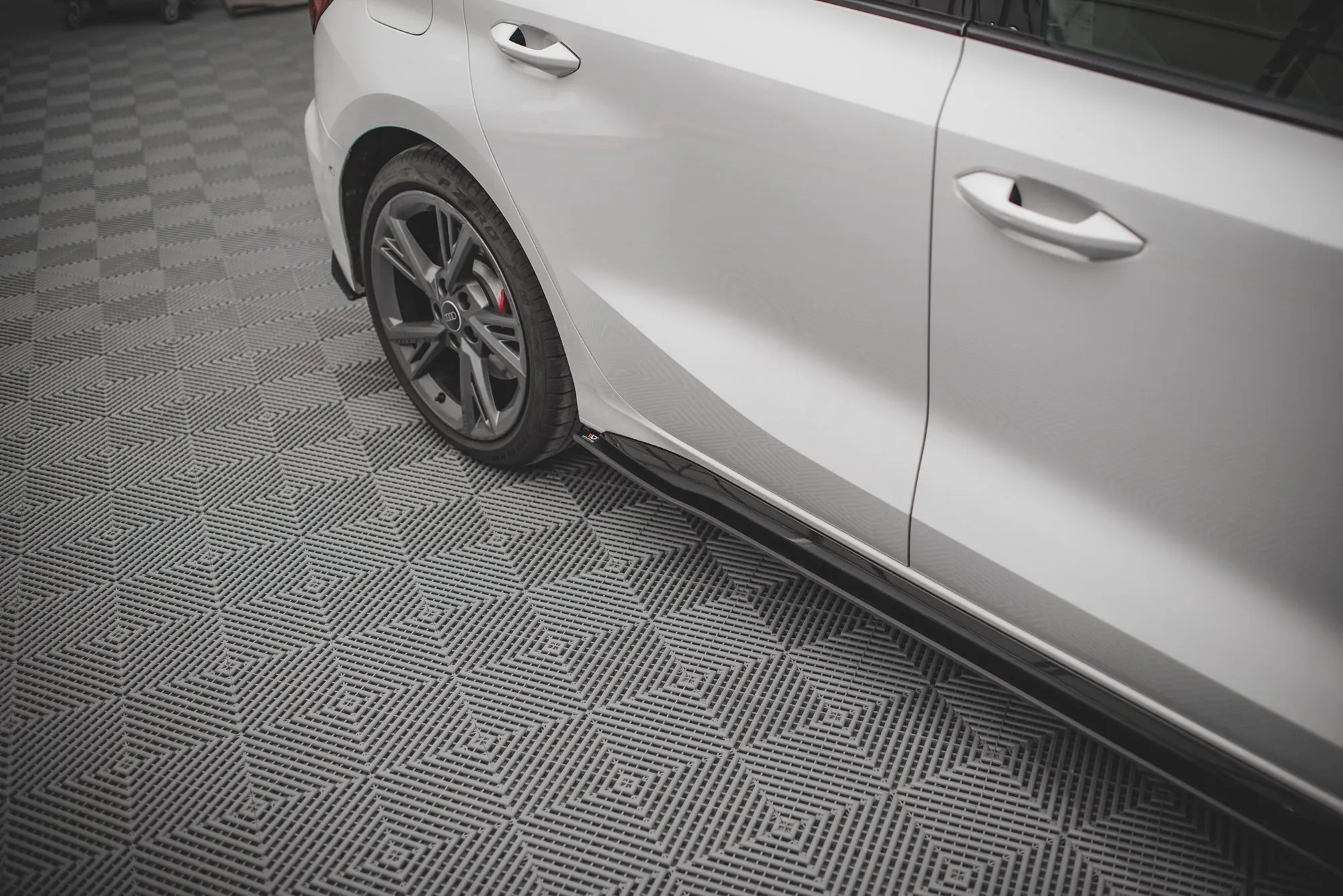 Sideskjørt V.1 Audi A3/S3 8Y 2020 -> | Street Pro Black Edition – bilde 2