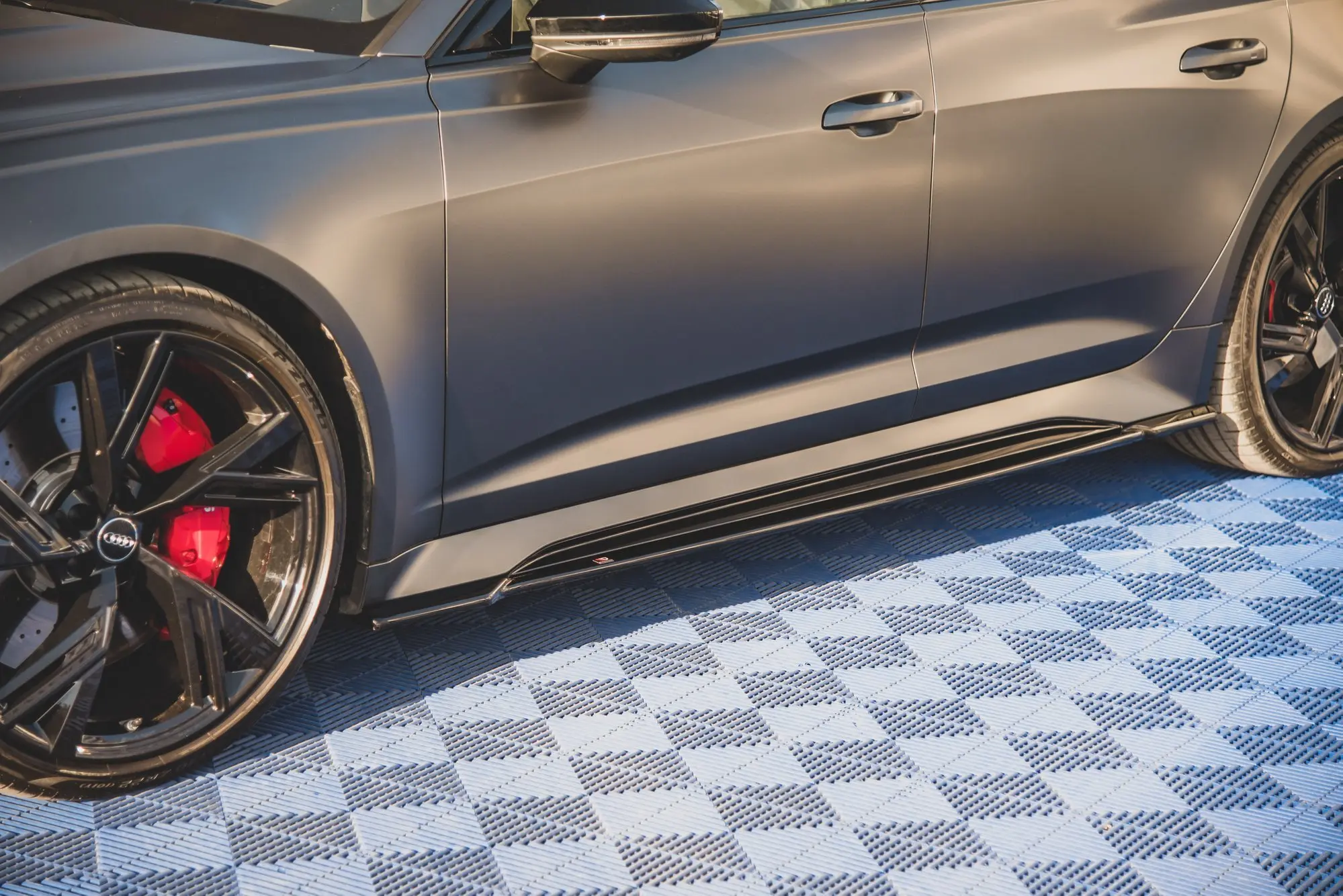 SIDESKJØRT V.1 AUDI RS6 C8 2019-> / AUDI RS7 C8 2019-> – bilde 3