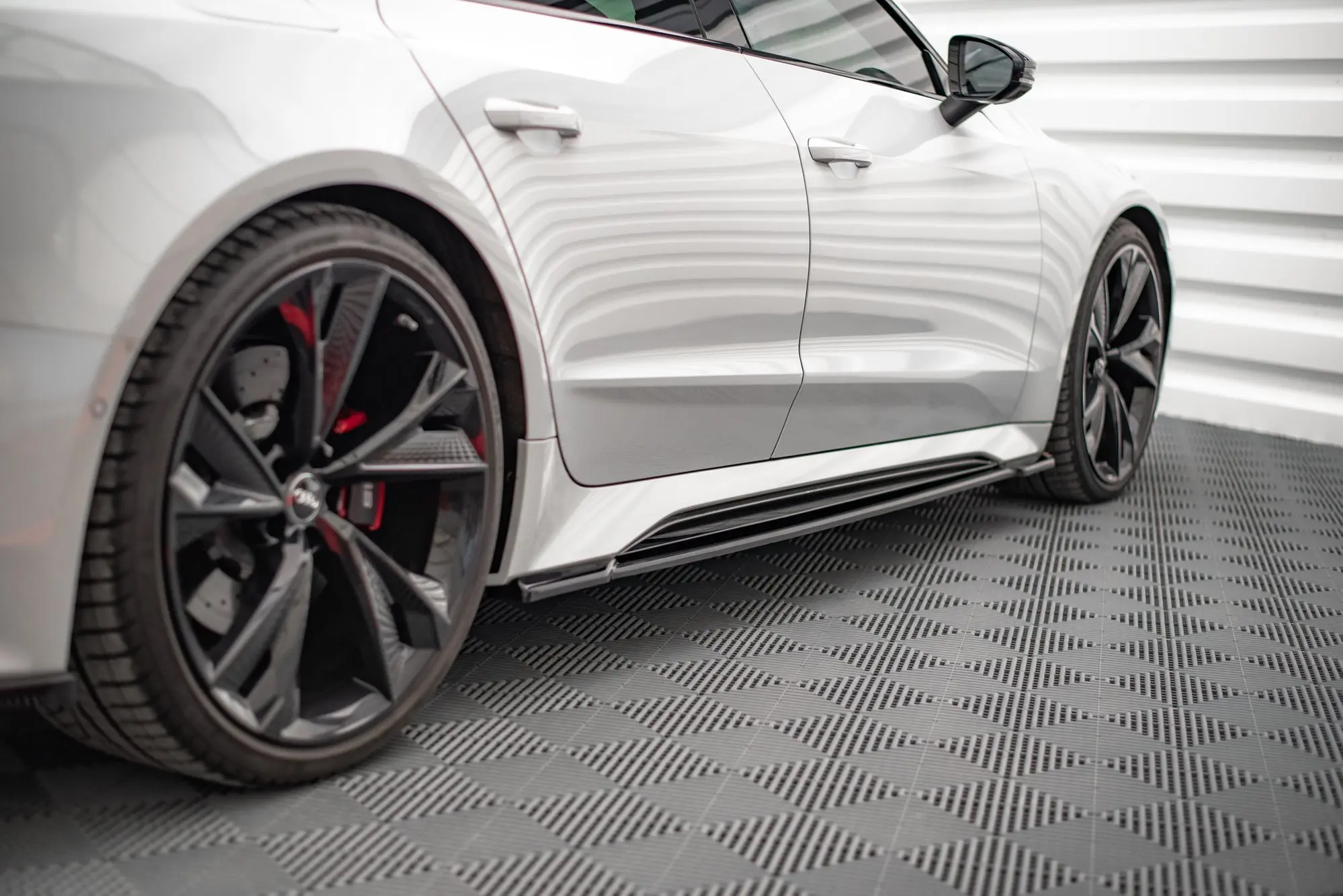 SIDESKJØRT V.1 AUDI RS6 C8 2019-> / AUDI RS7 C8 2019-> – bilde 4