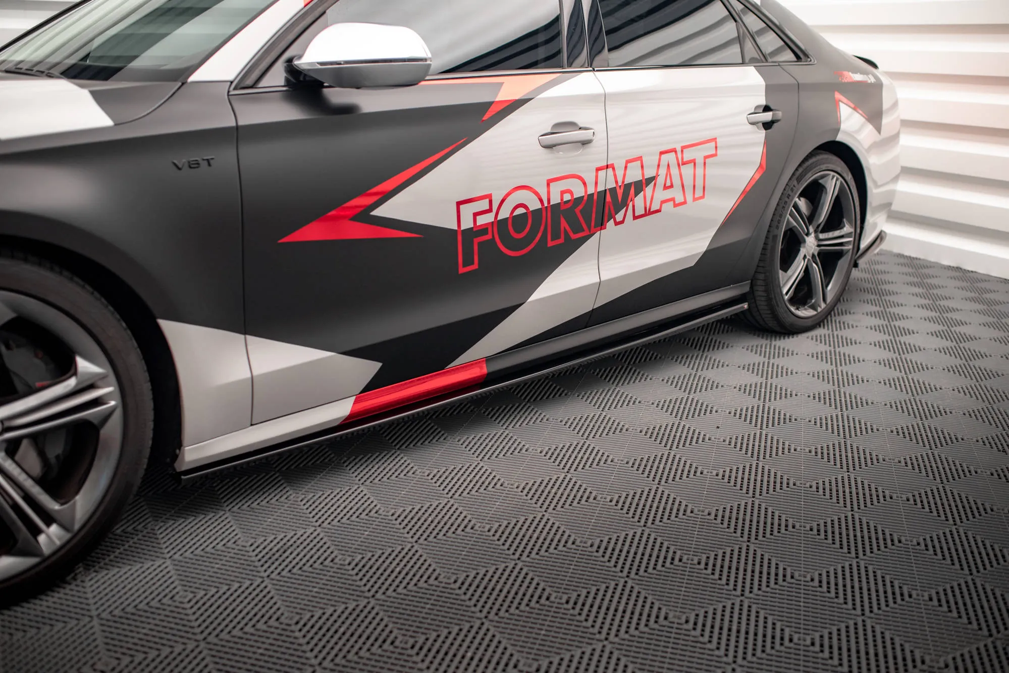 Sideskjørt V.1 Audi S8 (D4) 2012-2015 | Glossy Black Edition