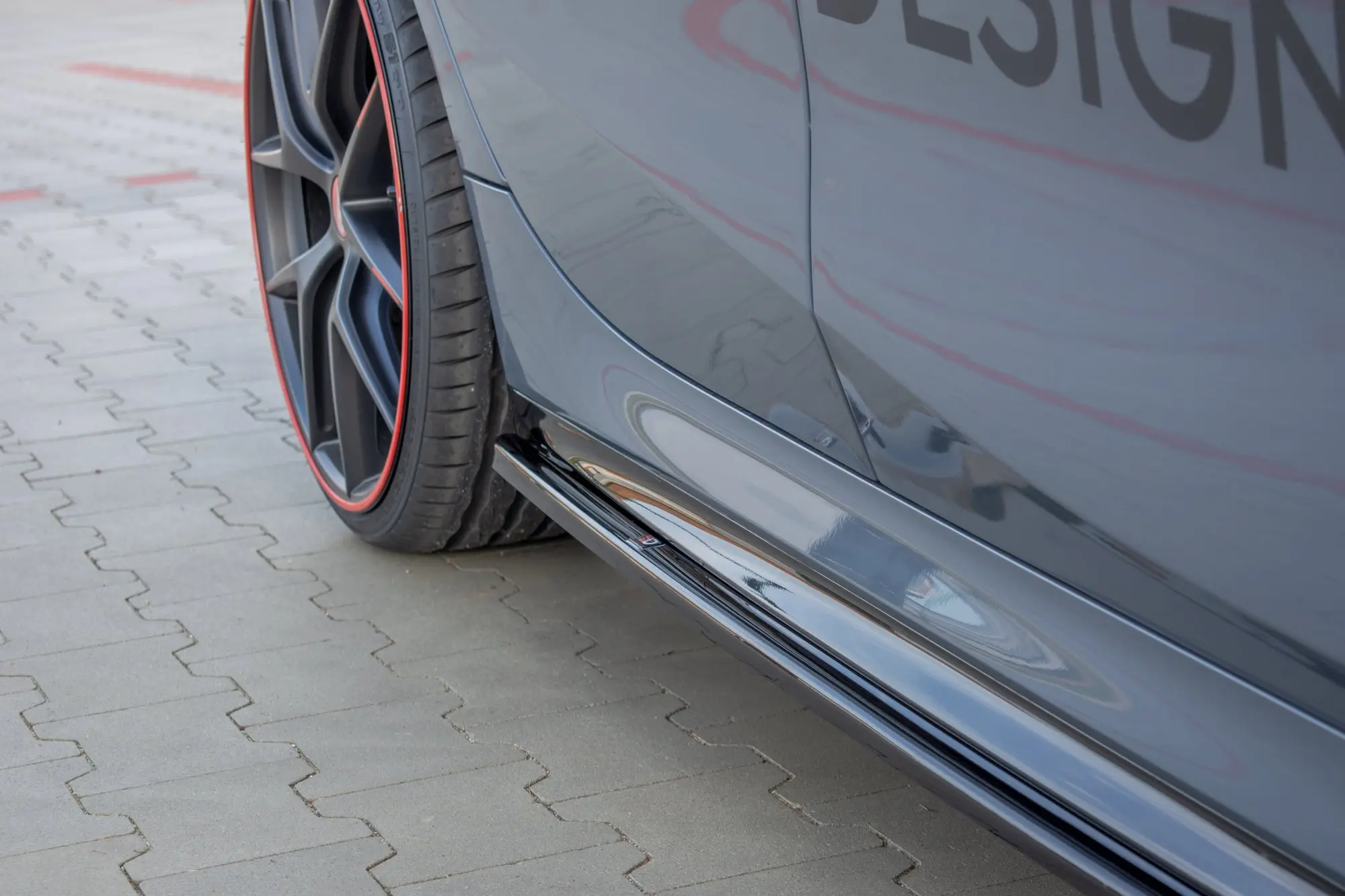 SIDESKJØRT V.1 BMW 1 (F40) 2019  - 2024 – bilde 2