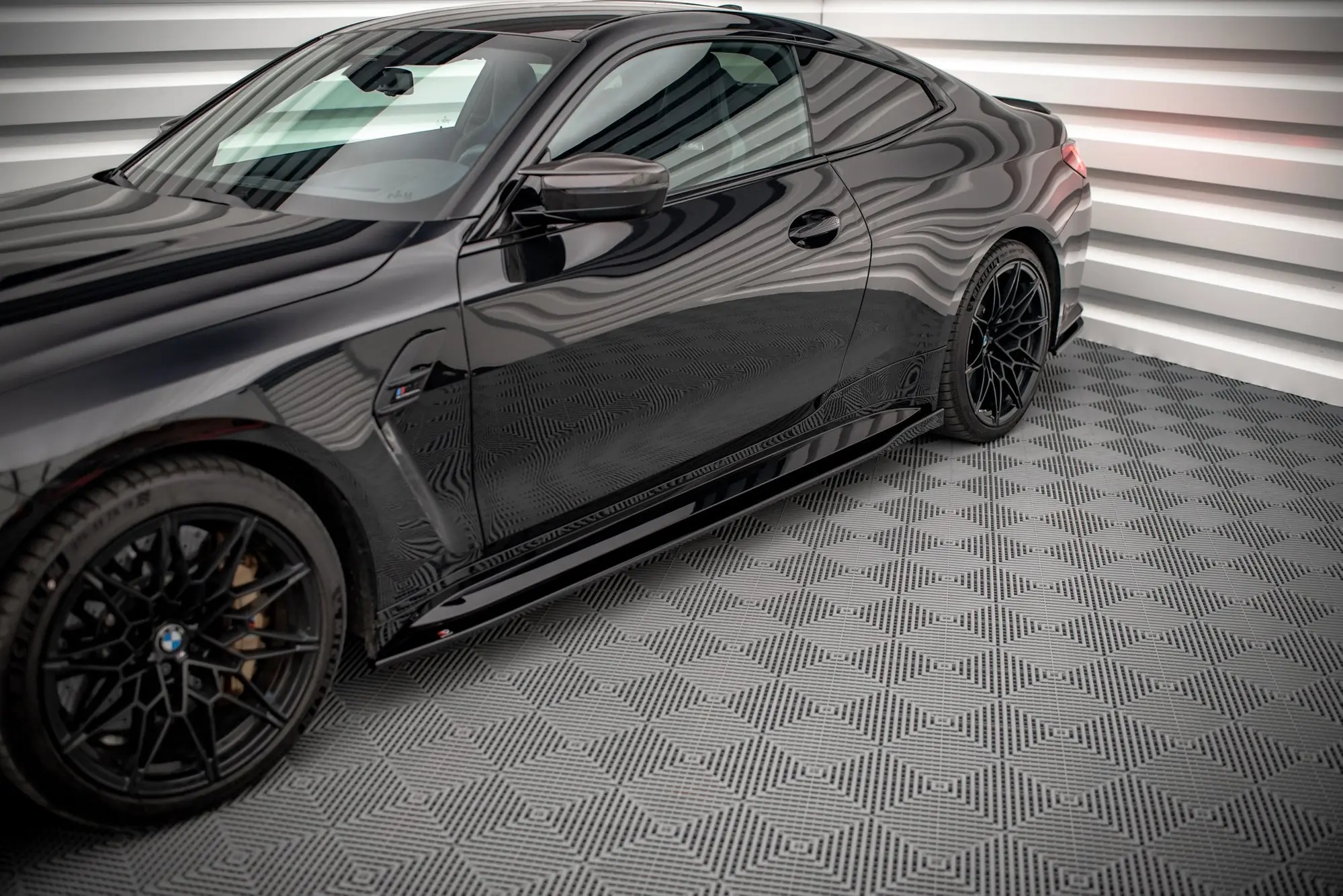 Sideskjørt V.1 BMW M4 (G82) 2021->