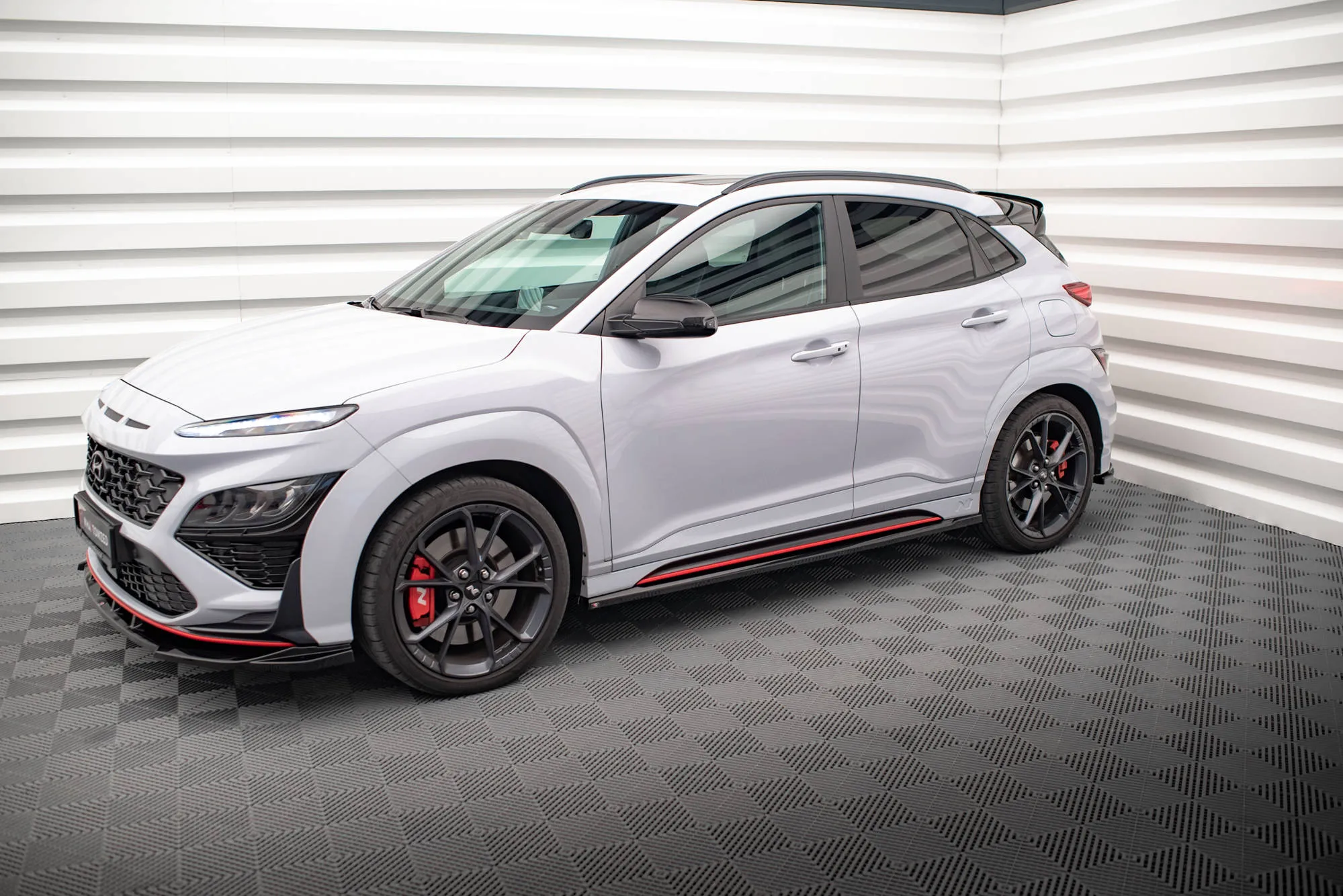 Sideskjørt V.1 Hyundai Kona N 2021 - 2023 | Glossy Black Edition – bilde 3
