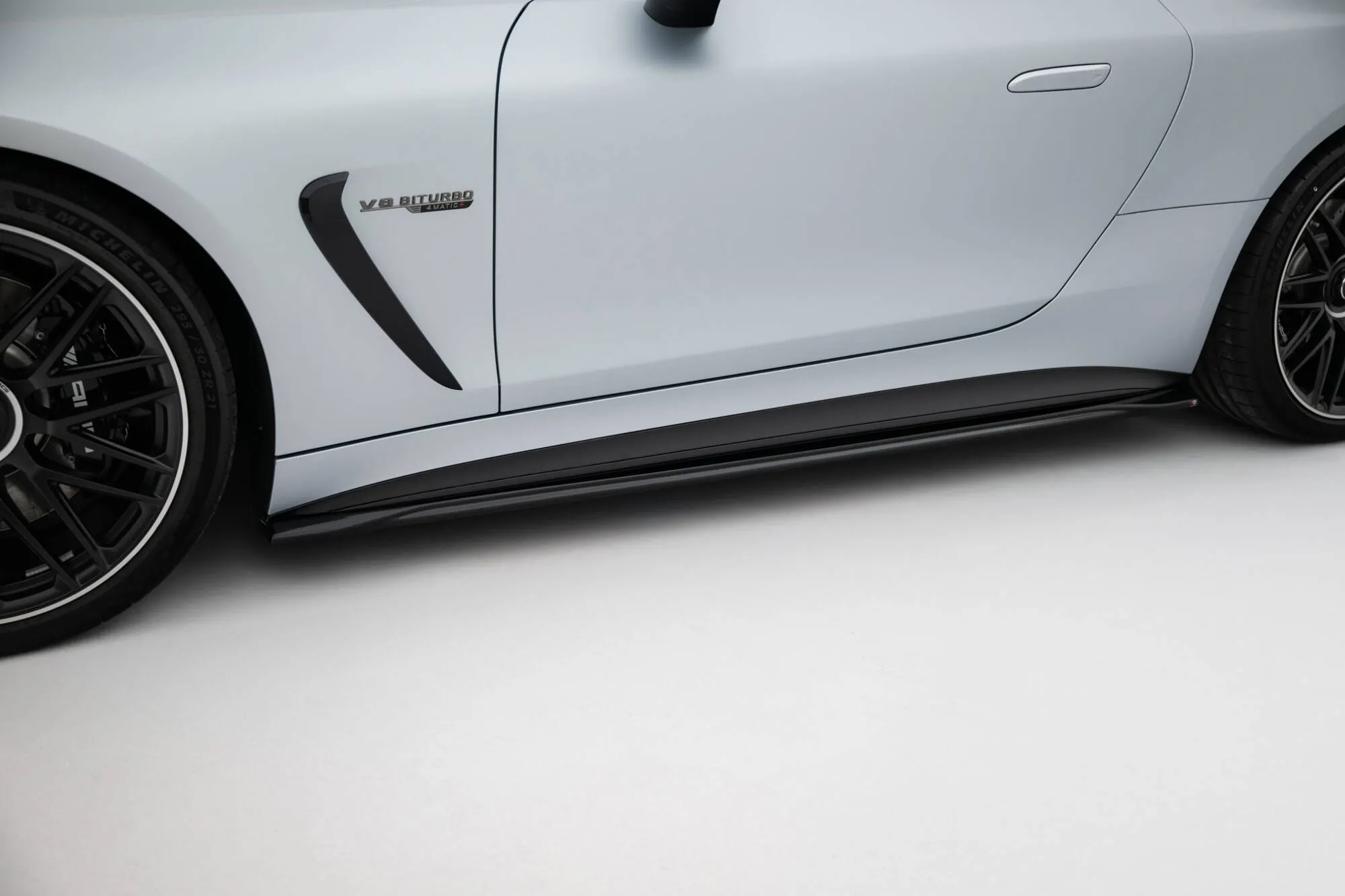 Sideskjørt V.1 Mercedes-Benz AMG GT 63 (C192) 2023 -> | Glossy Black Edition