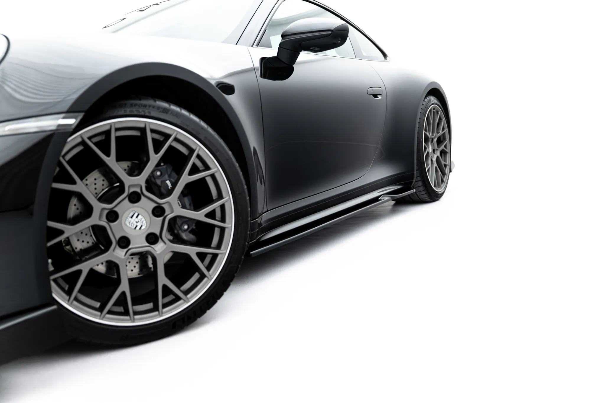 Sideskjørt V.1 Porsche 911 2019-2026 | Glossy Black Edition – bilde 3