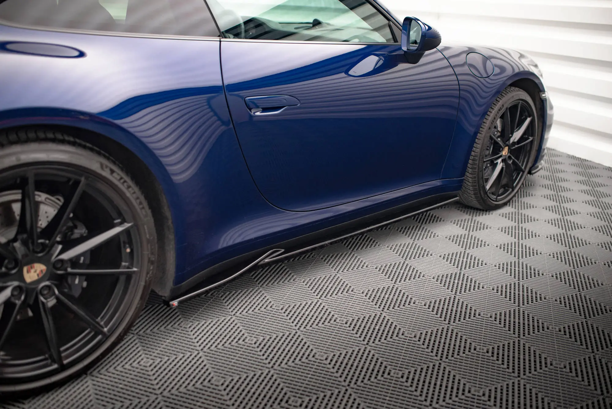 SIDESKJØRT V.1 PORSCHE 911 CARRERA AERO / CARRERA S AERO (992) 2019->