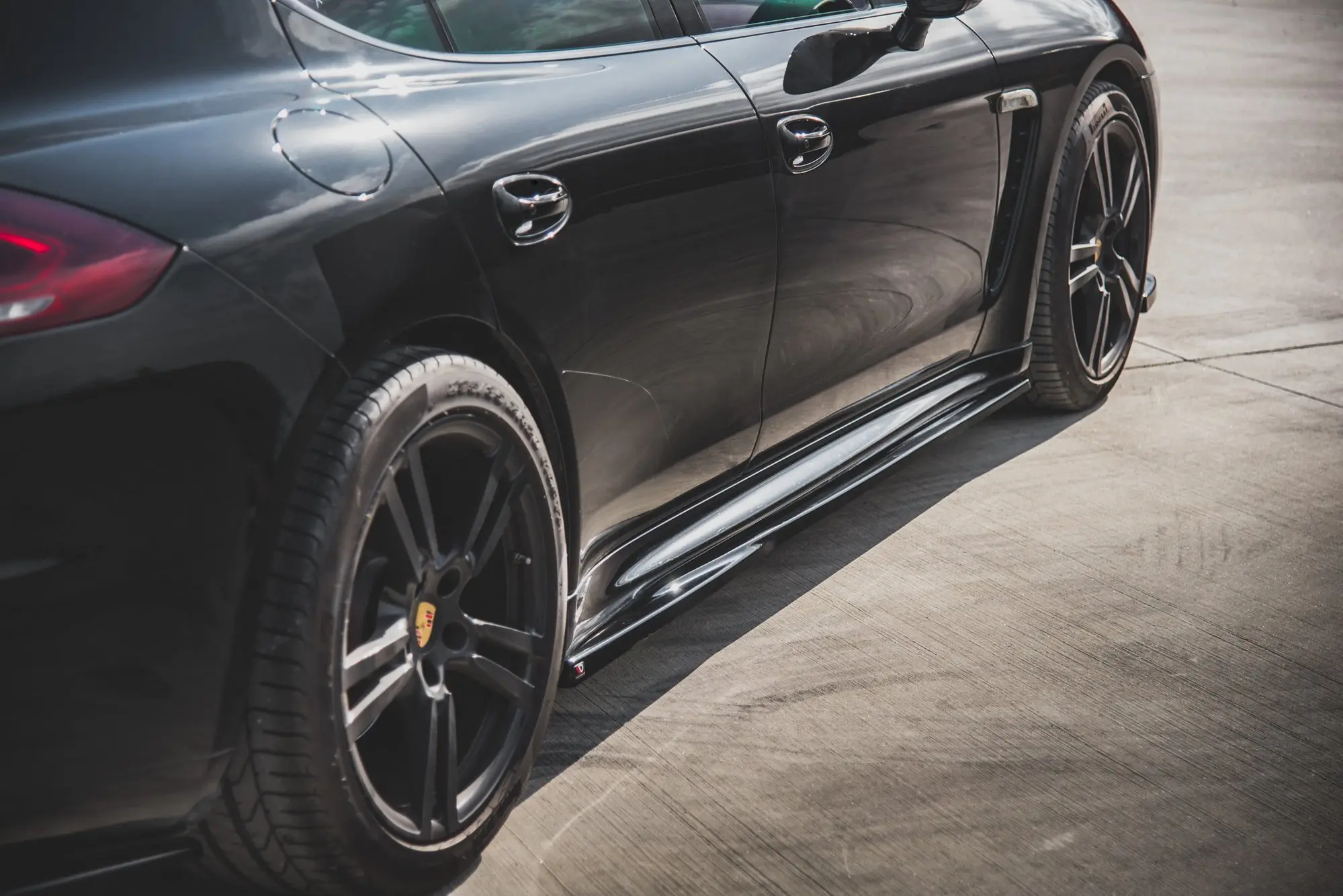 Sideskjørt V.1 Porsche Panamera Turbo I (970) Facelift 2013-2016 – bilde 3