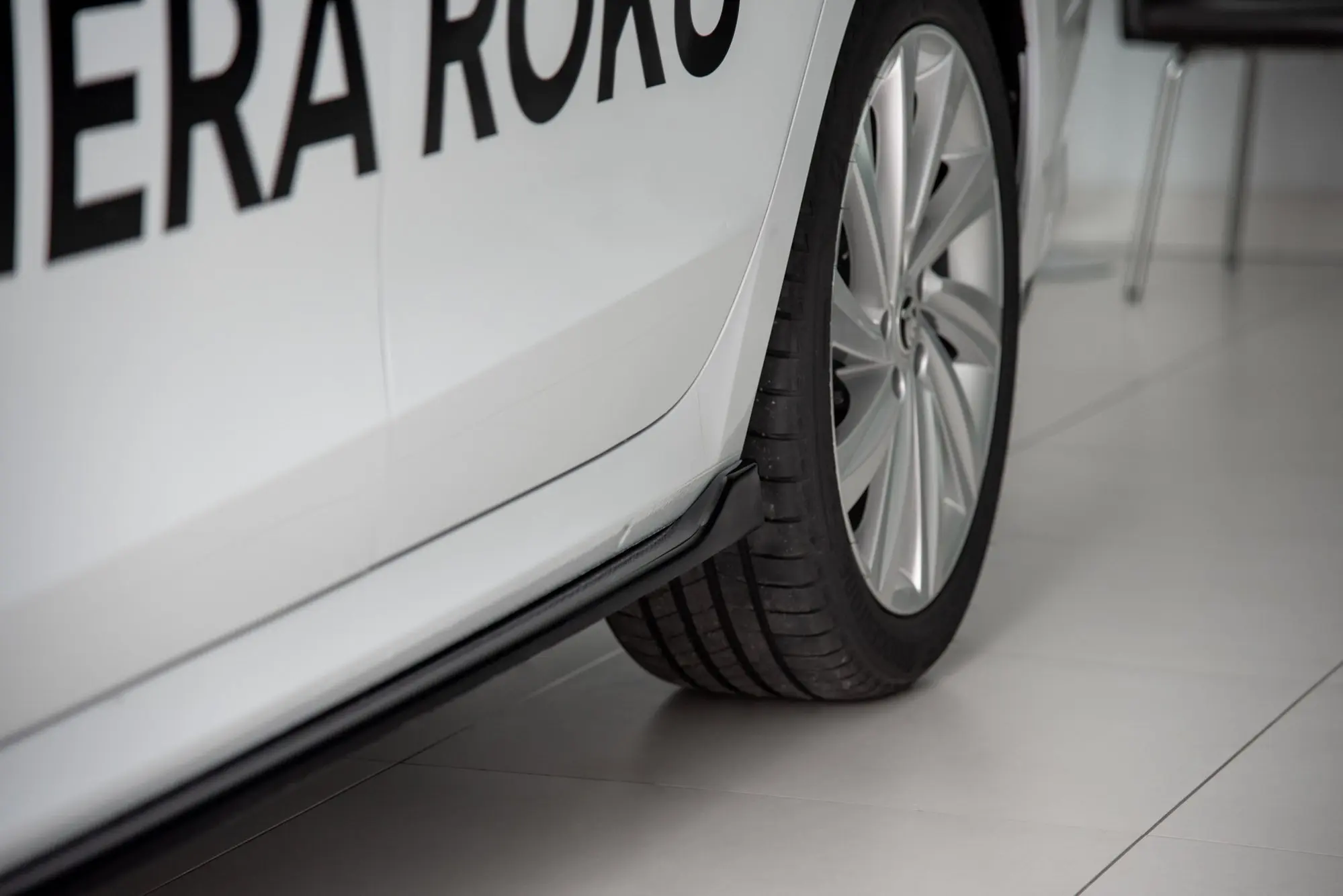 SIDESKJØRT V.1 Skoda Octavia IV 2019 -> – bilde 4