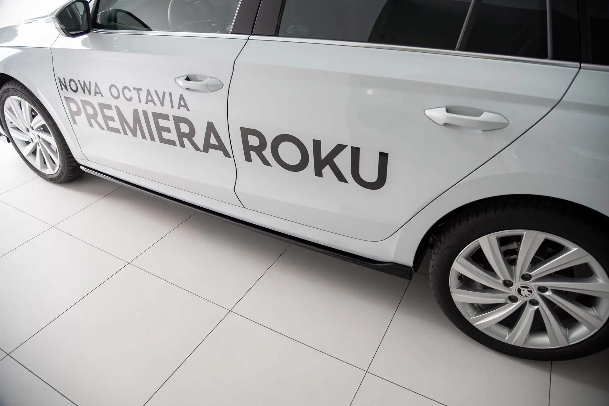 SIDESKJØRT V.1 Skoda Octavia IV 2019 -> – bilde 5