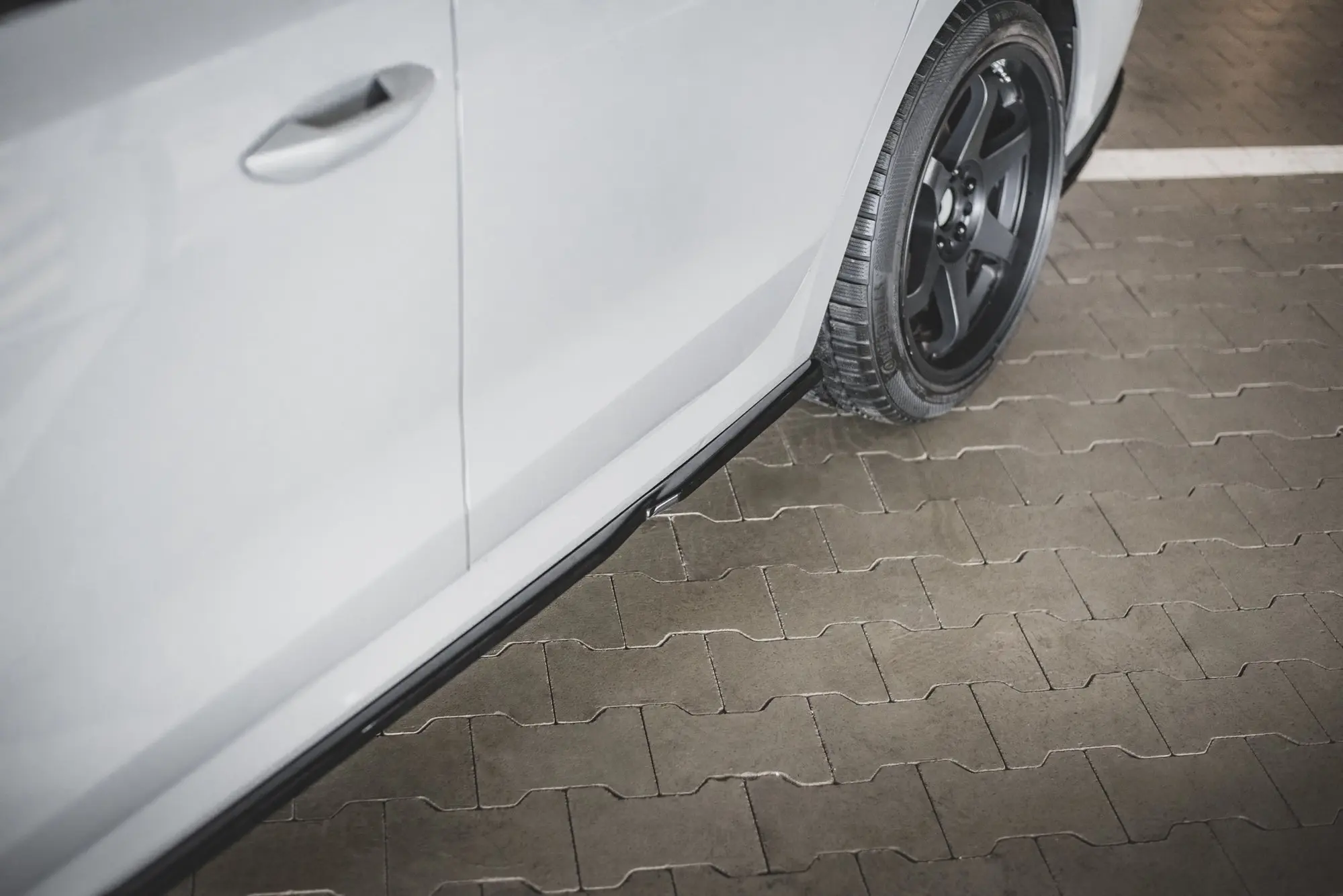 SIDESKJØRT V.1 SKODA OCTAVIA IV RS 2020-> – bilde 3