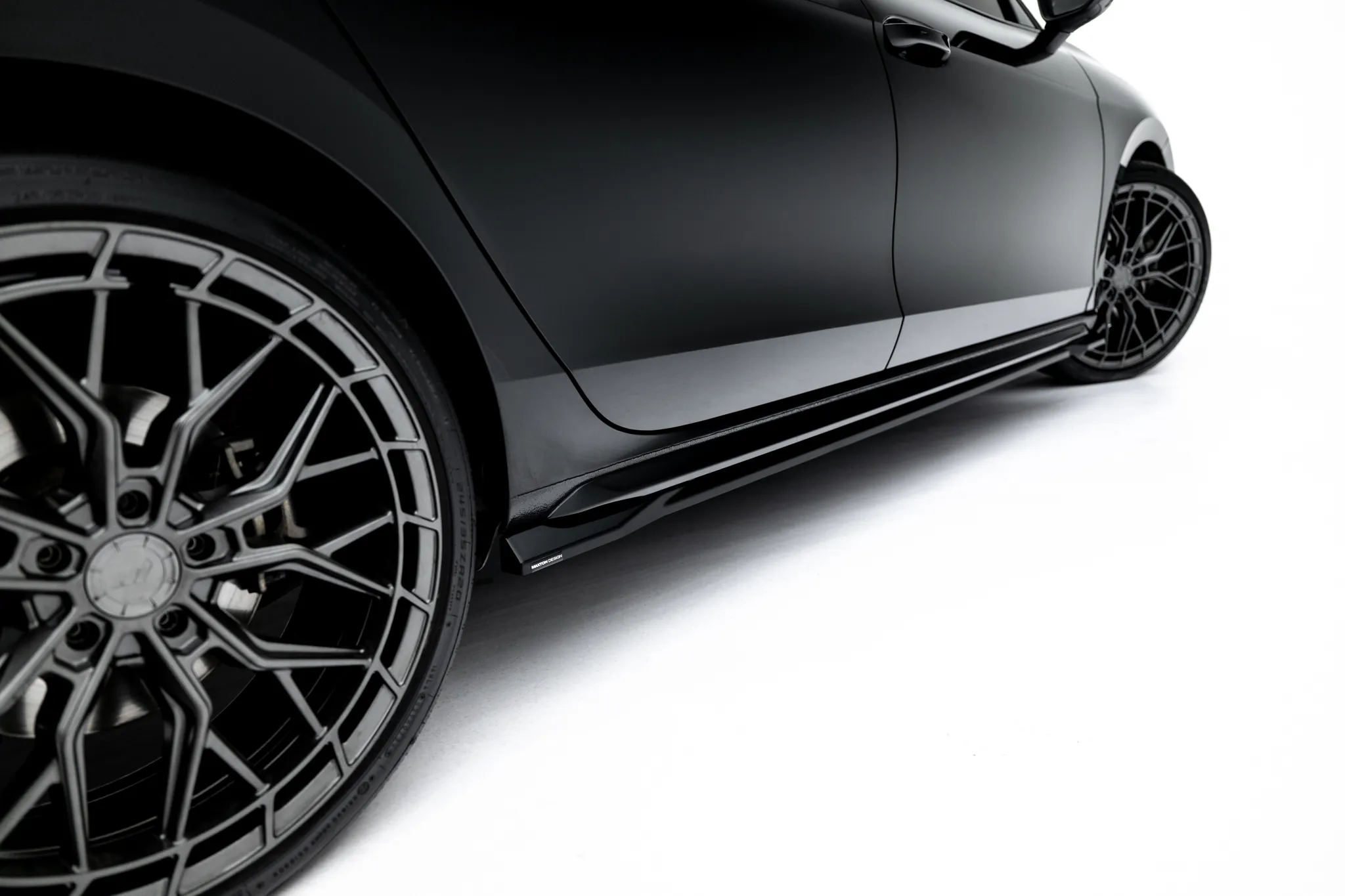Sideskjørt V.1 Skoda Superb Sportline IV 2023 -> | Glossy Black Edition – bilde 4