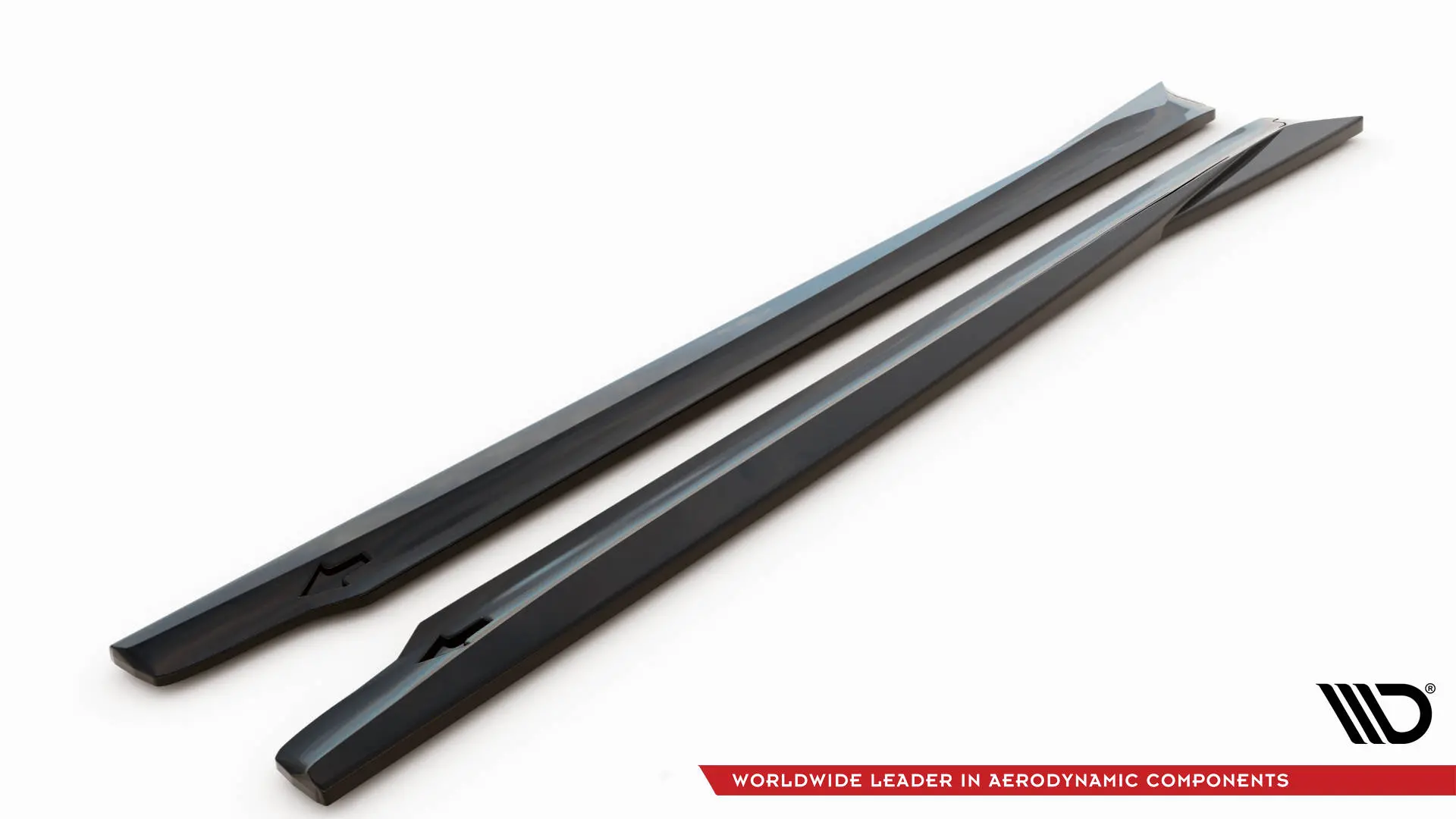 Sideskjørt V.1 Tesla Model Y 2020 - 2025  | Glossy Black Edition – bilde 4
