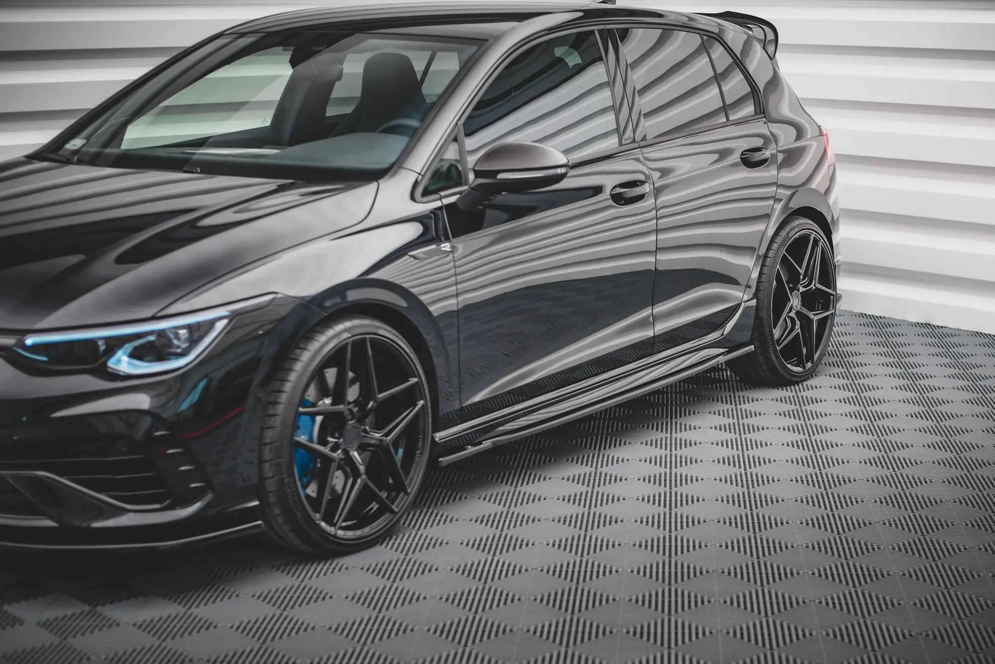 SIDESKJØRT V.1 VW GOLF R MK8 2020-> – bilde 5