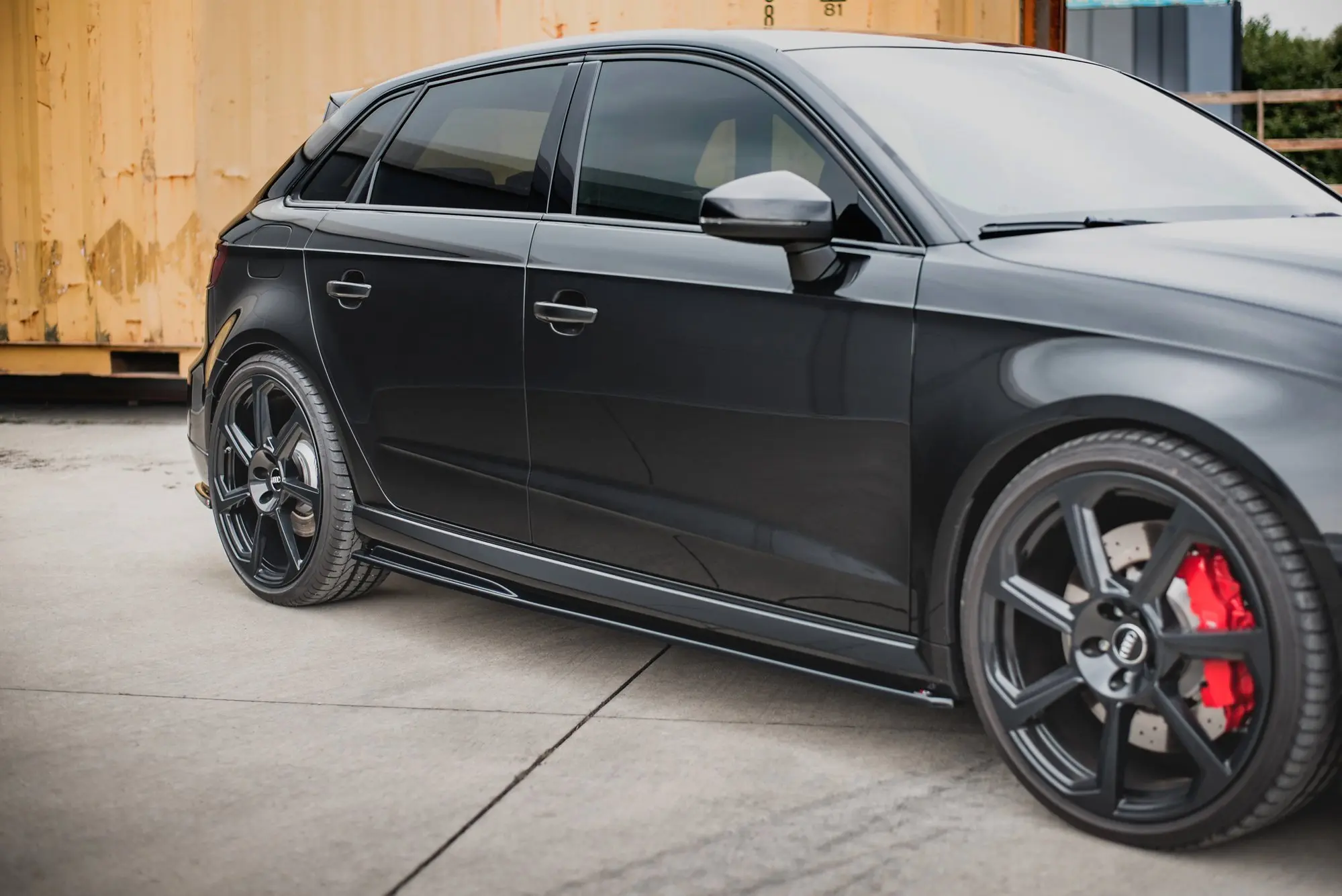 SIDESKJØRT V.2 AUDI RS3 8V Sportback 2017-2020 – bilde 3