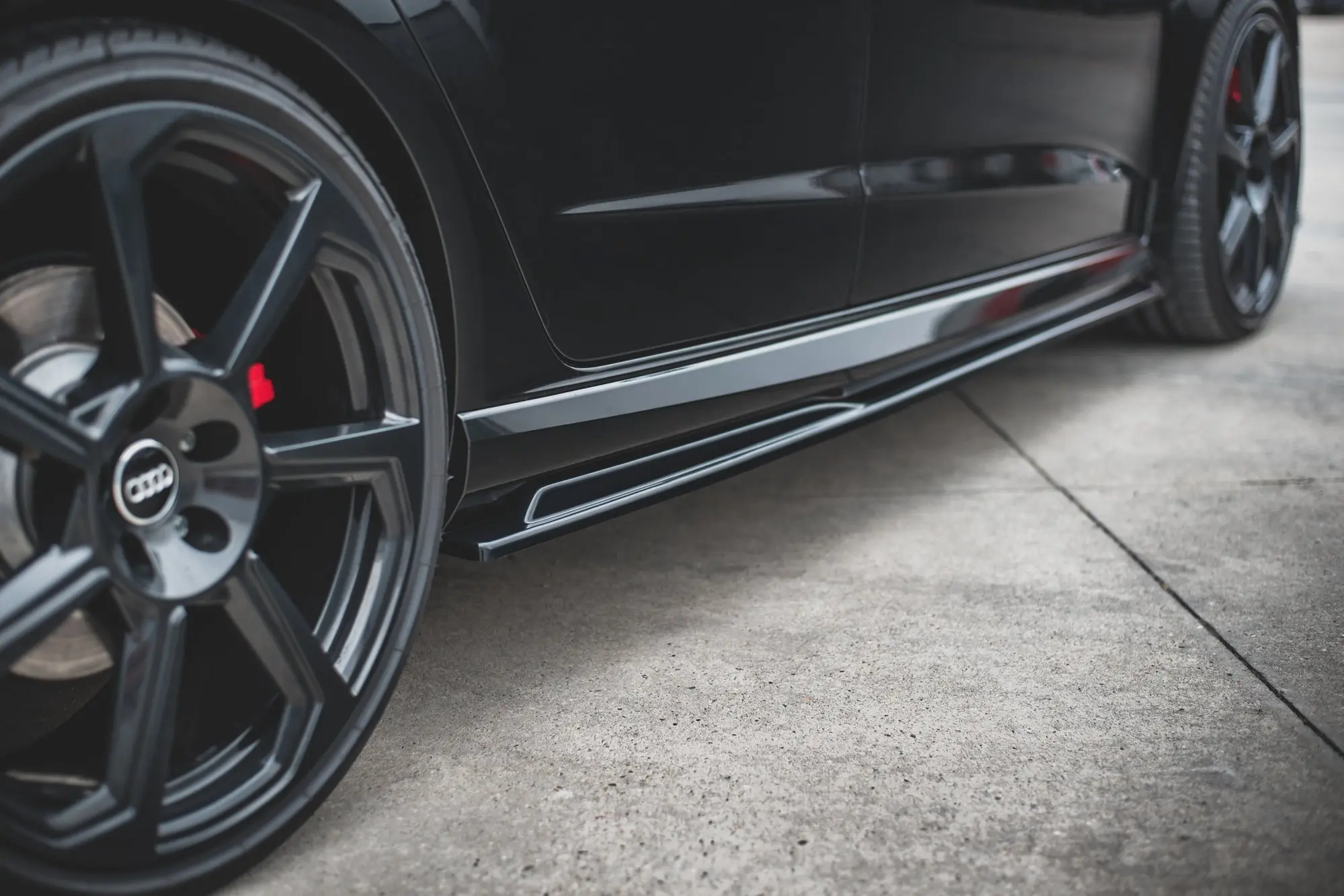 SIDESKJØRT V.2 AUDI RS3 8V Sportback 2017-2020 – bilde 4