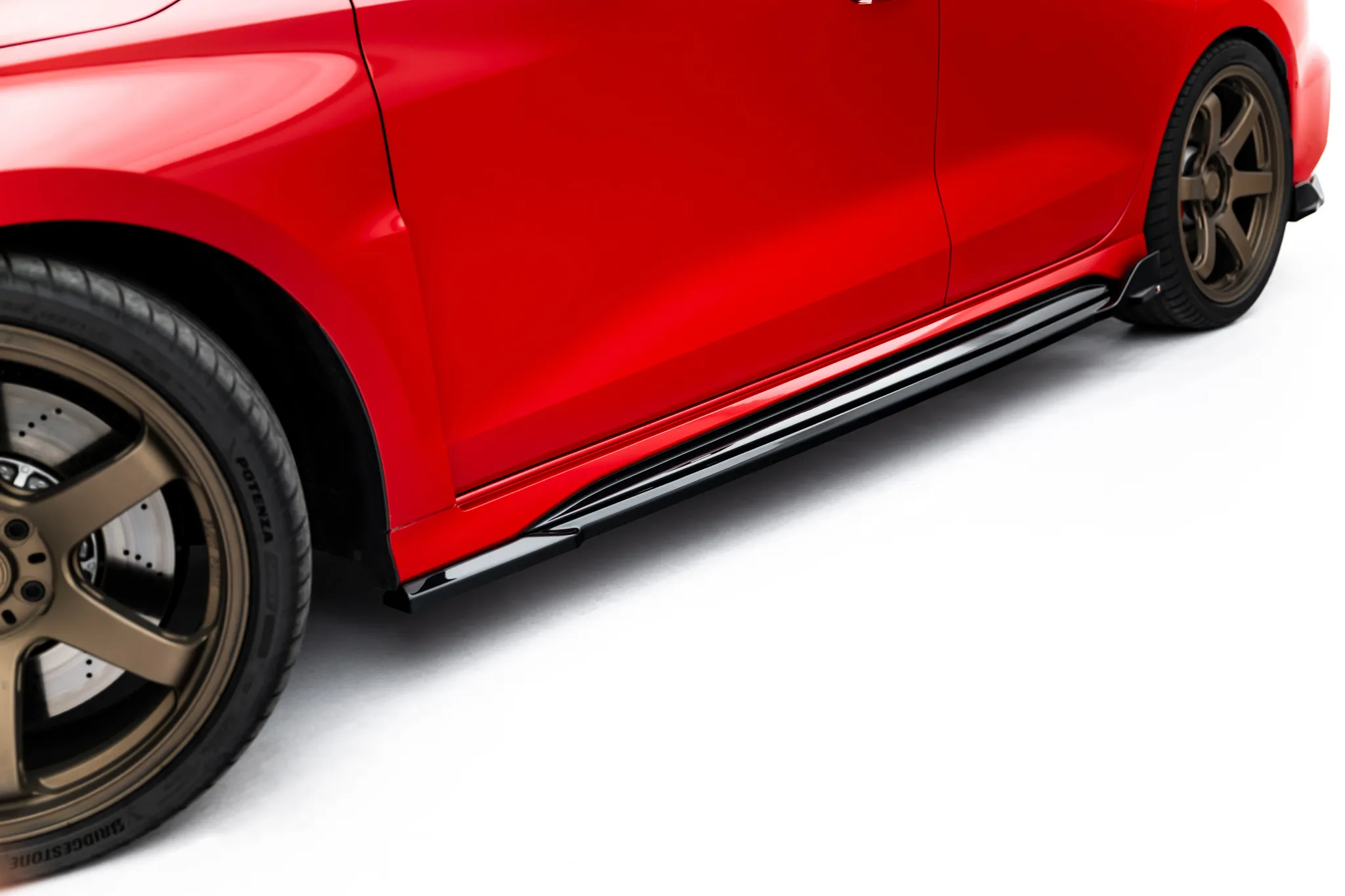 Sideskjørt V.2 Audi RS3 8Y Facelift 2024 -> | Glossy Black Edition – bilde 2