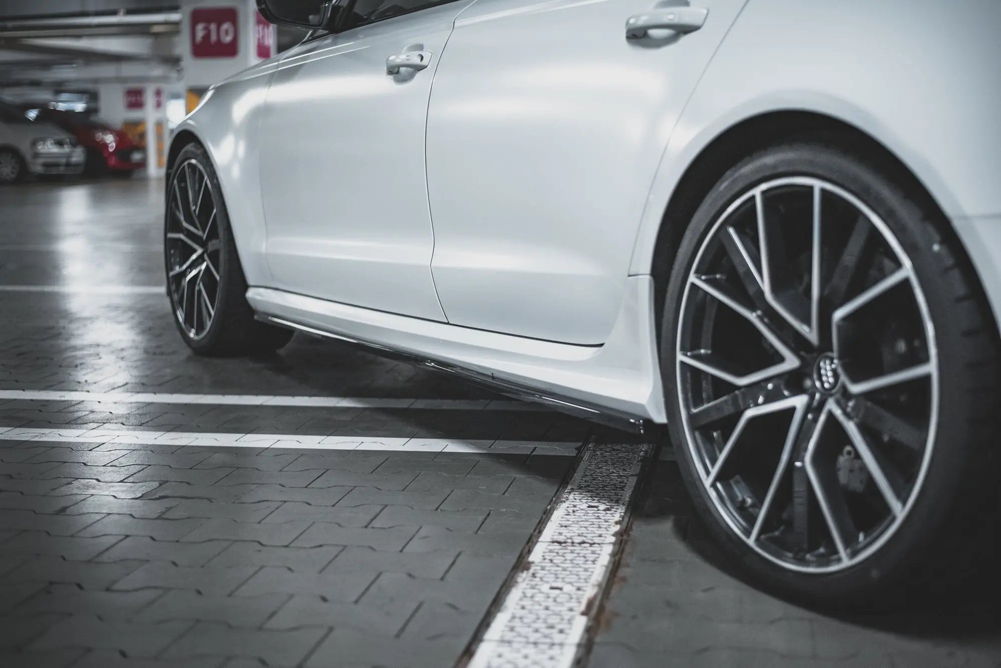 SIDESKJØRT V.2 Audi RS6 C7 2013-2018 – bilde 3