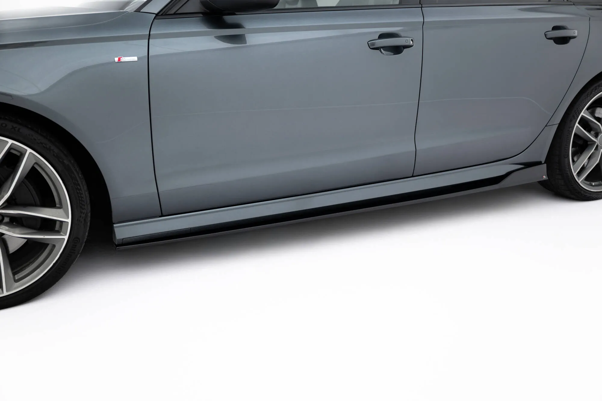 Sideskjørt V.2 Audi S6 C7 2014-2018 / Audi A6 C7 S-line 2014-2018 | Glossy Black Edition