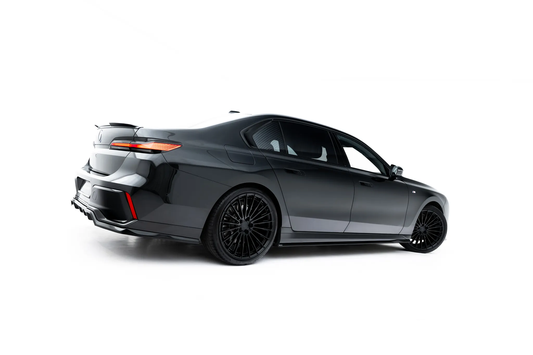 Sideskjørt V.2 BMW 7 (G70) M-Pack 2022 -> | Glossy Black Edition – bilde 4