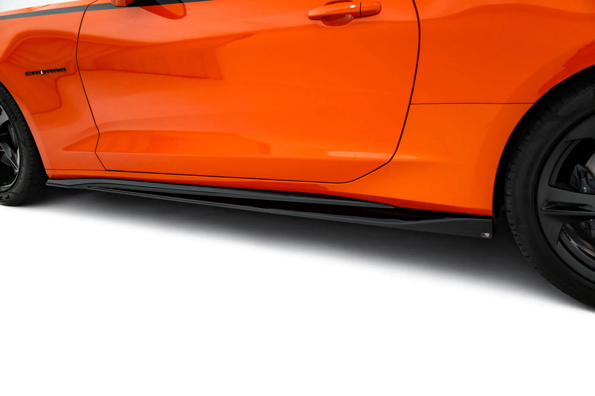 Sideskjørt V.2 Chevrolet Camaro SS VI Facelift 2019 - 2023 | Glossy Black Edition – bilde 3