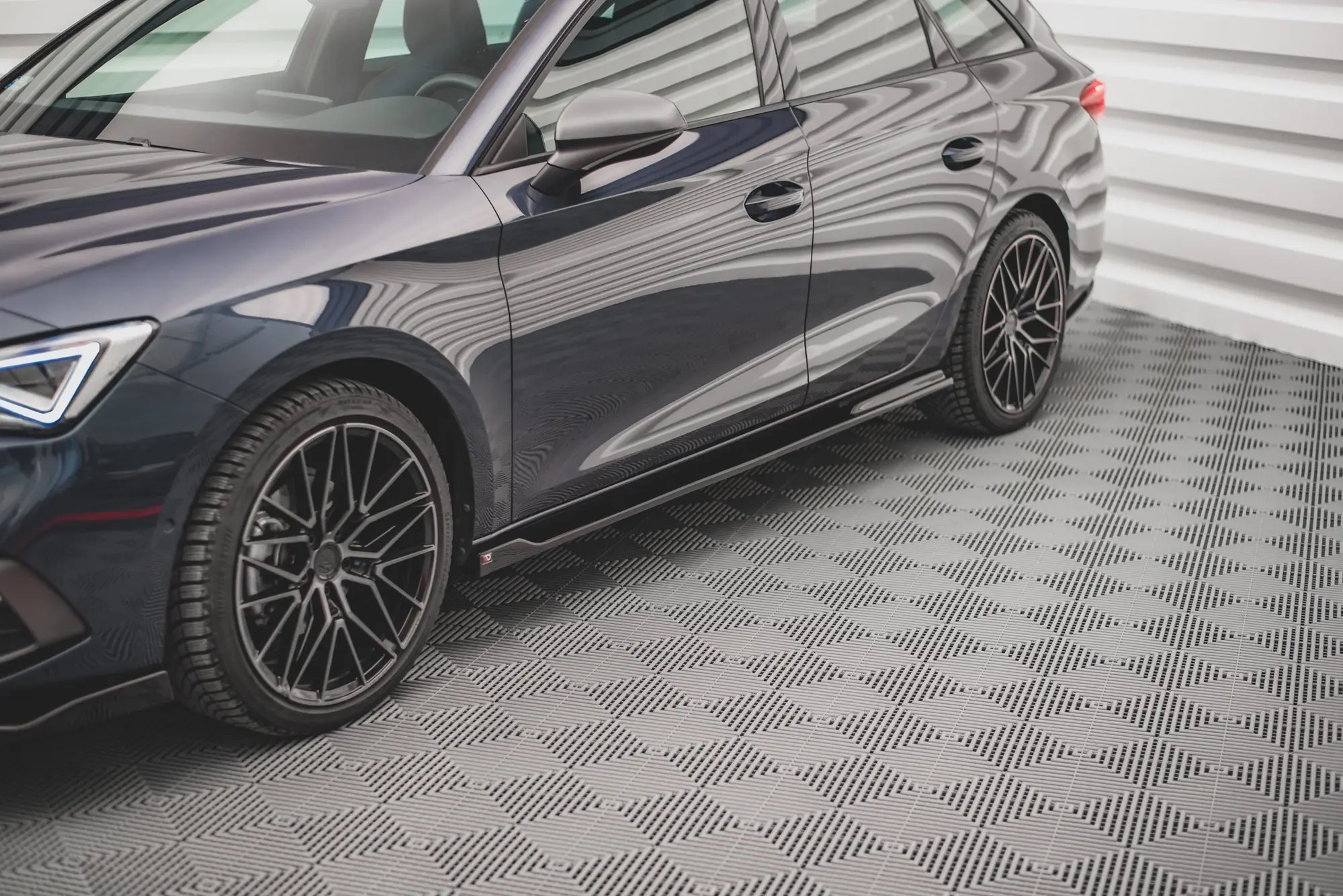 SIDESKJØRT V.2 Cupra Leon 2020-> / Seat Leon FR 2020->