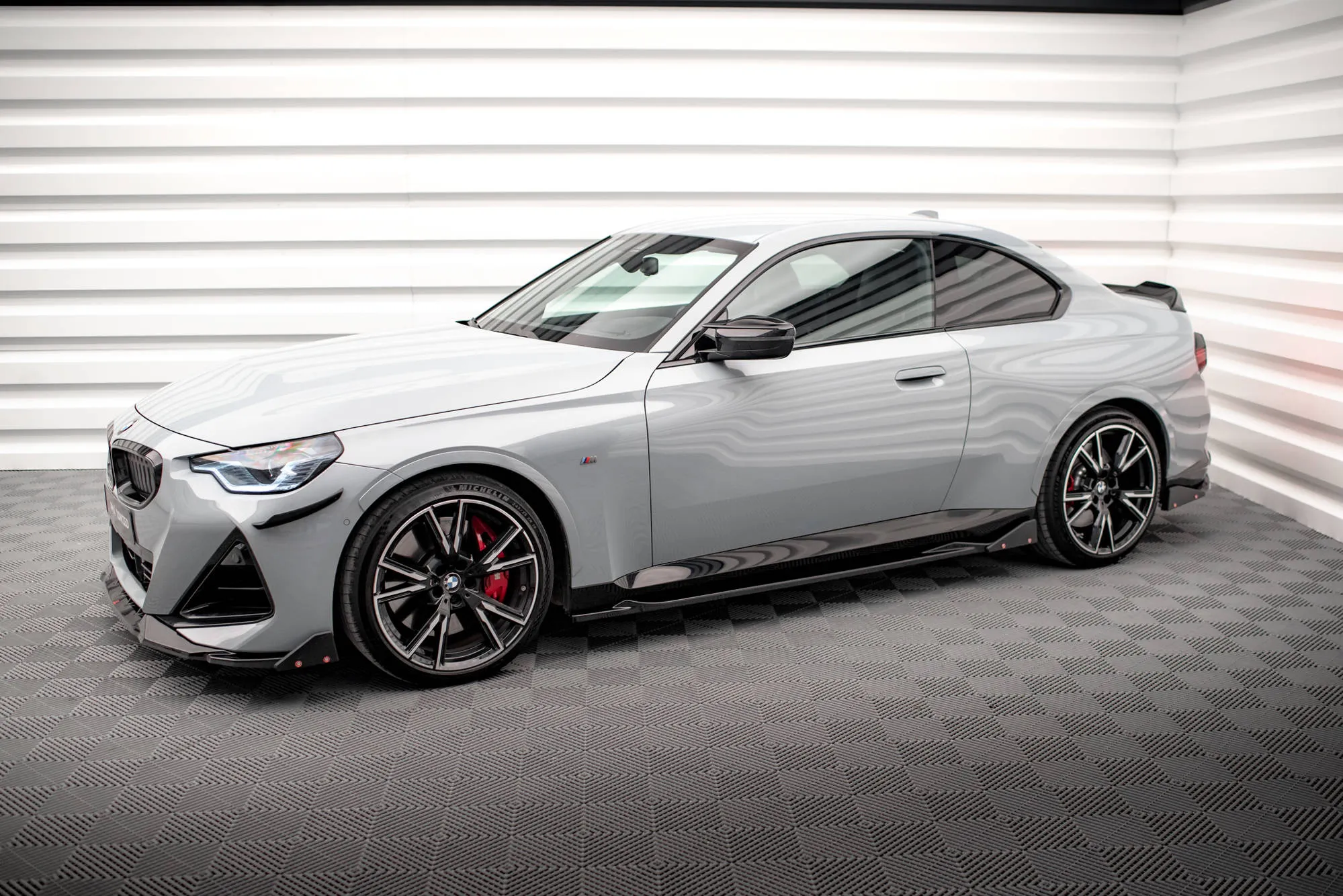 Sideskjørt V.2 + Flopper BMW 2 Coupe (G42) M-Pack 2021 -> | Glossy Black Edition – bilde 2