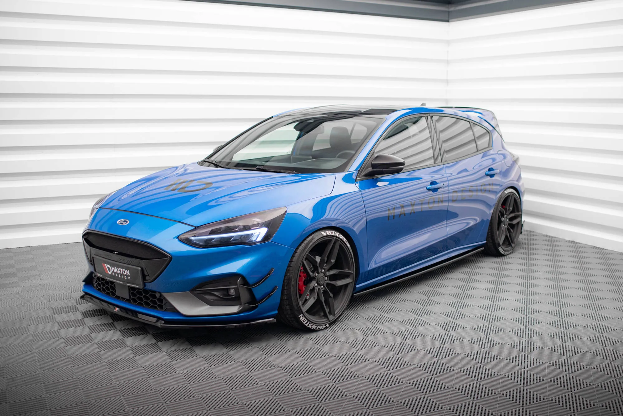 Sideskjørt V.2 Ford Focus IV ST 2019-> / Focus St-line 2018-> | Glossy Black Edition – bilde 2