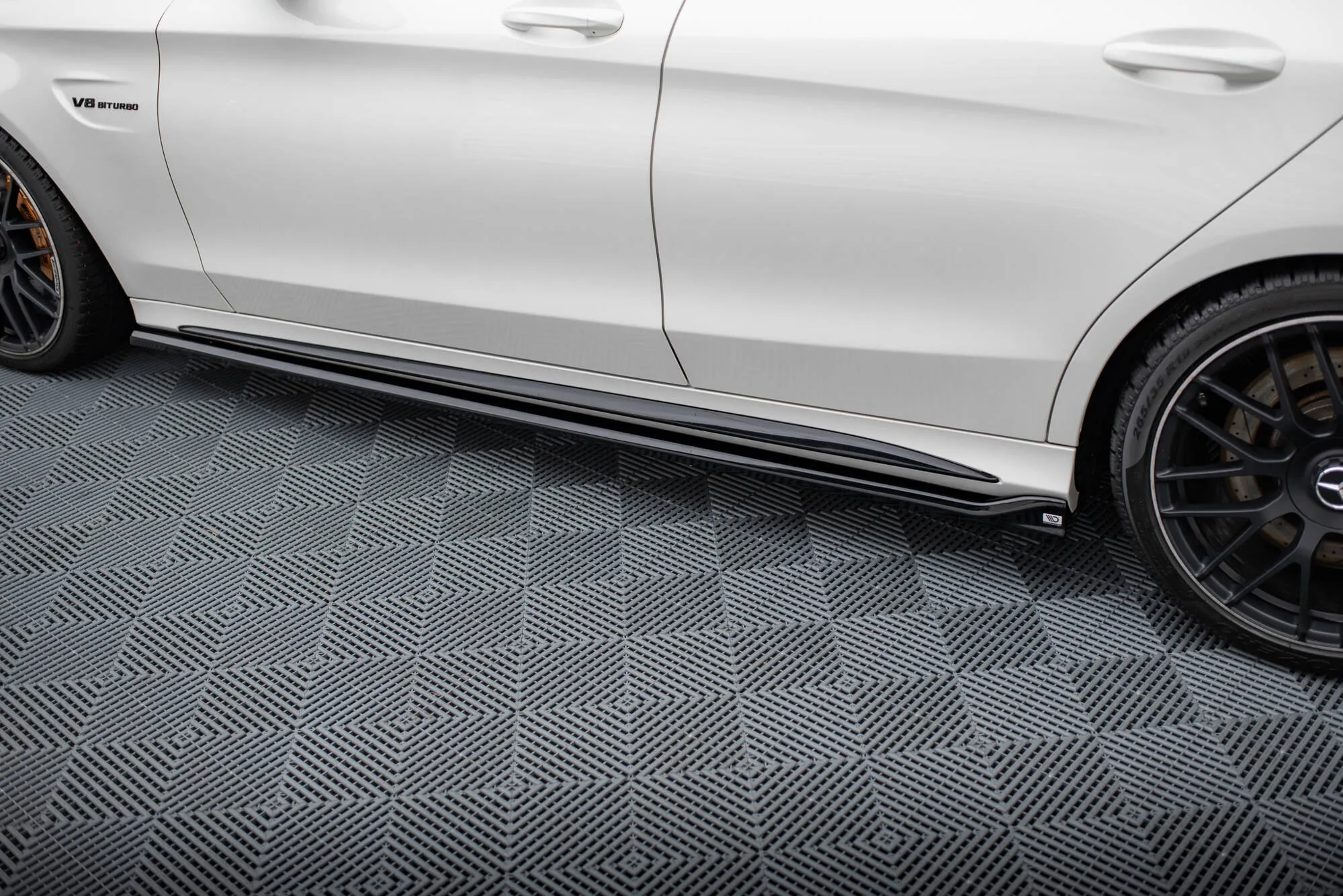 Sideskjørt V.2 Mercedes-AMG C63 Estate (S205/W205) 2015 - 2018 | Glossy Black Edition – bilde 3