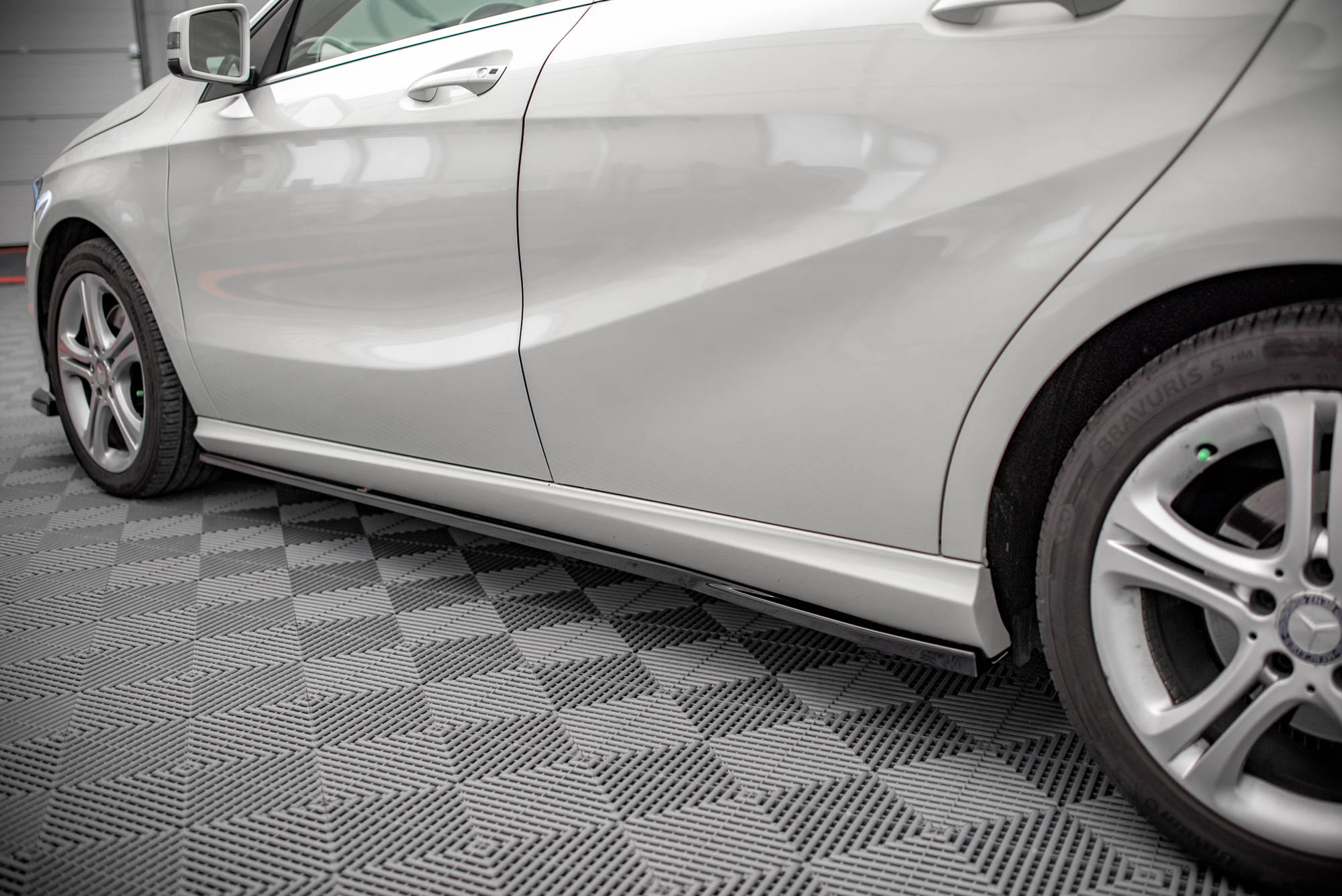 SIDESKJØRT V.2 MERCEDES-BENZ A (W176) 2012-2015