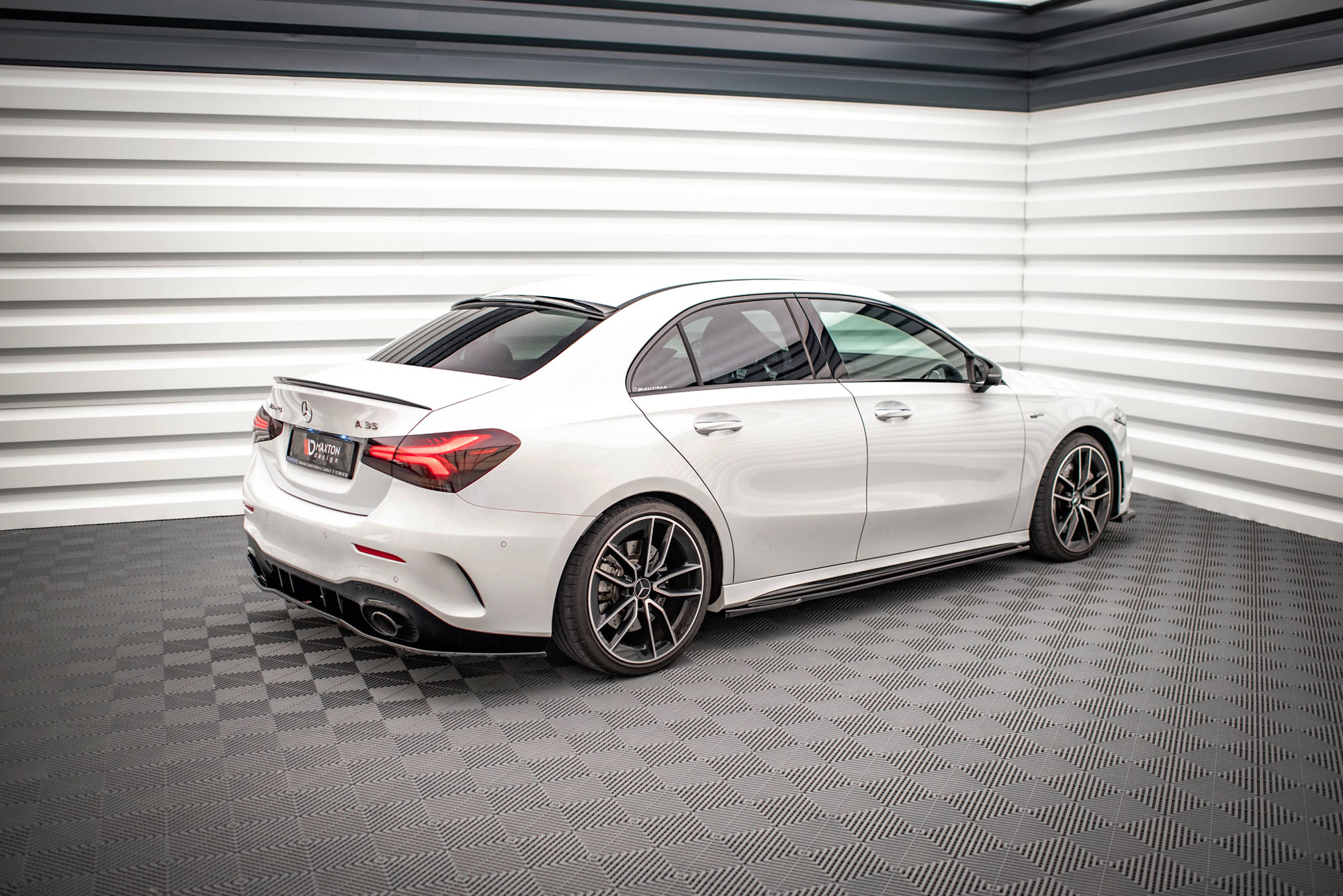 SIDESKJØRT V.2  MERCEDES-BENZ A35 AMG / A AMG-LINE (W177) 2018-> – bilde 3