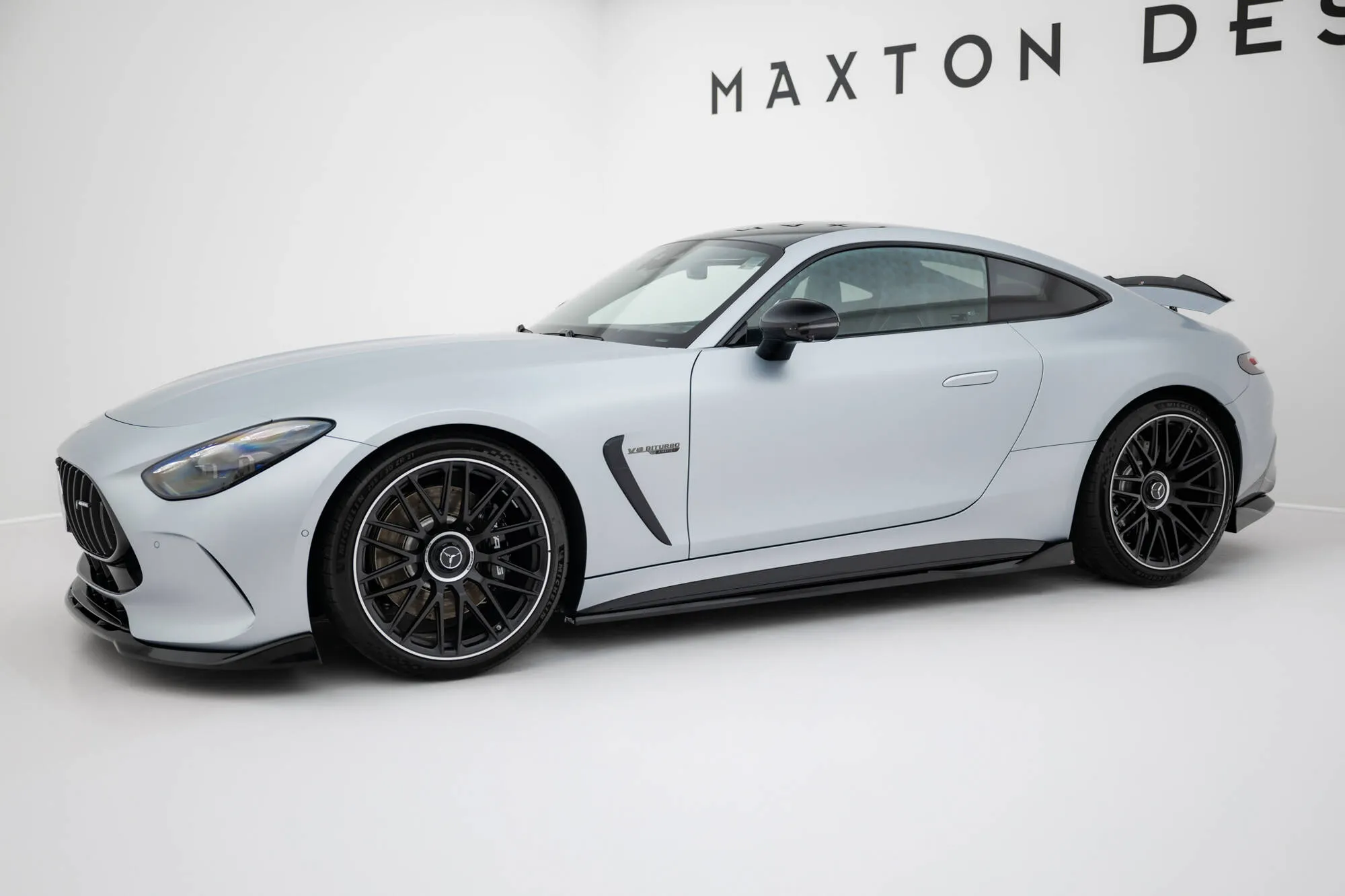 Sideskjørt V.2 Mercedes-Benz AMG GT 63 (C192) 2023 -> | Glossy Black Edition – bilde 2