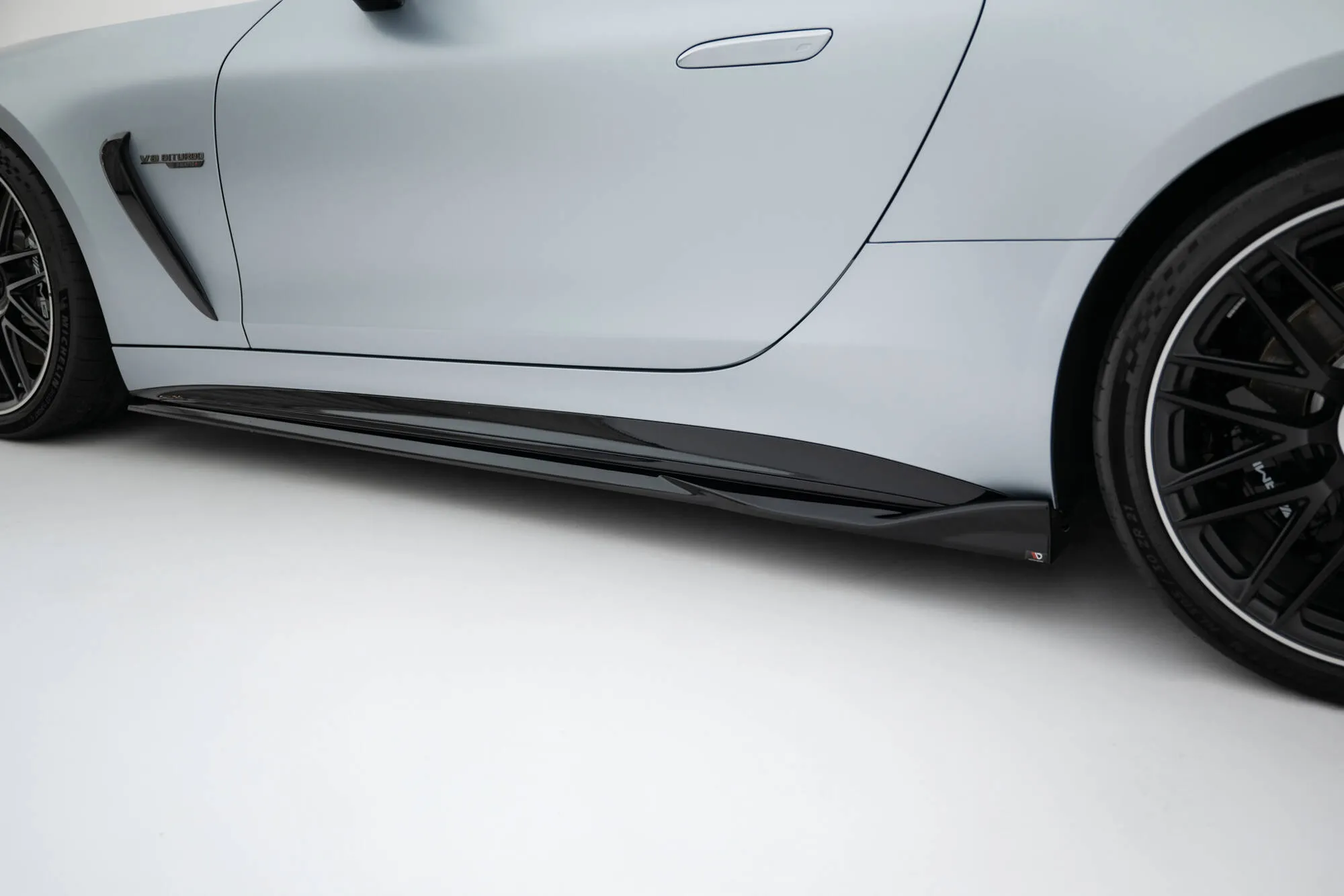Sideskjørt V.2 Mercedes-Benz AMG GT 63 (C192) 2023 -> | Glossy Black Edition – bilde 3