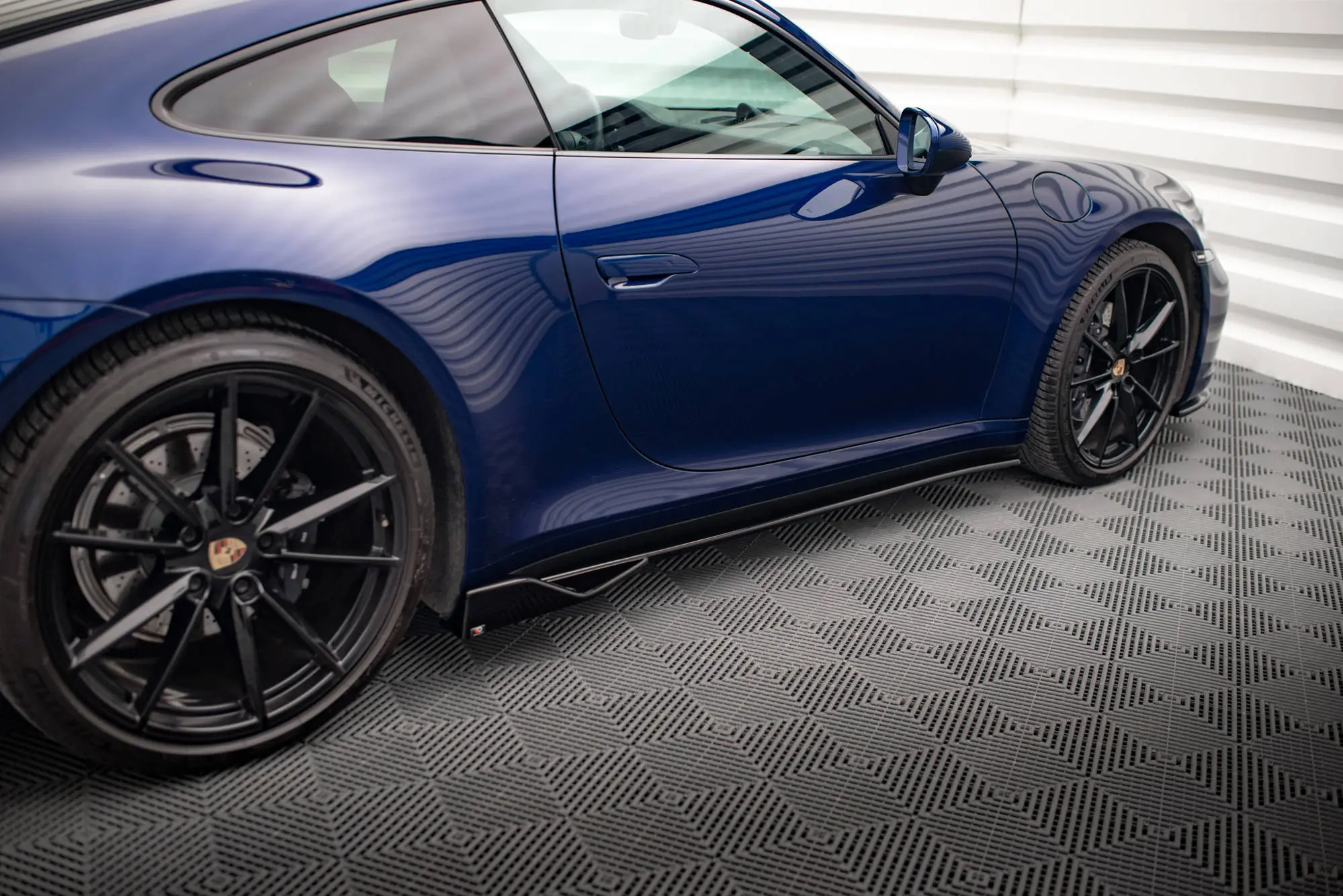 SIDESKJØRT V.2 PORSCHE 911 Carrera Aero / Carrera S Aero (992) 2019->