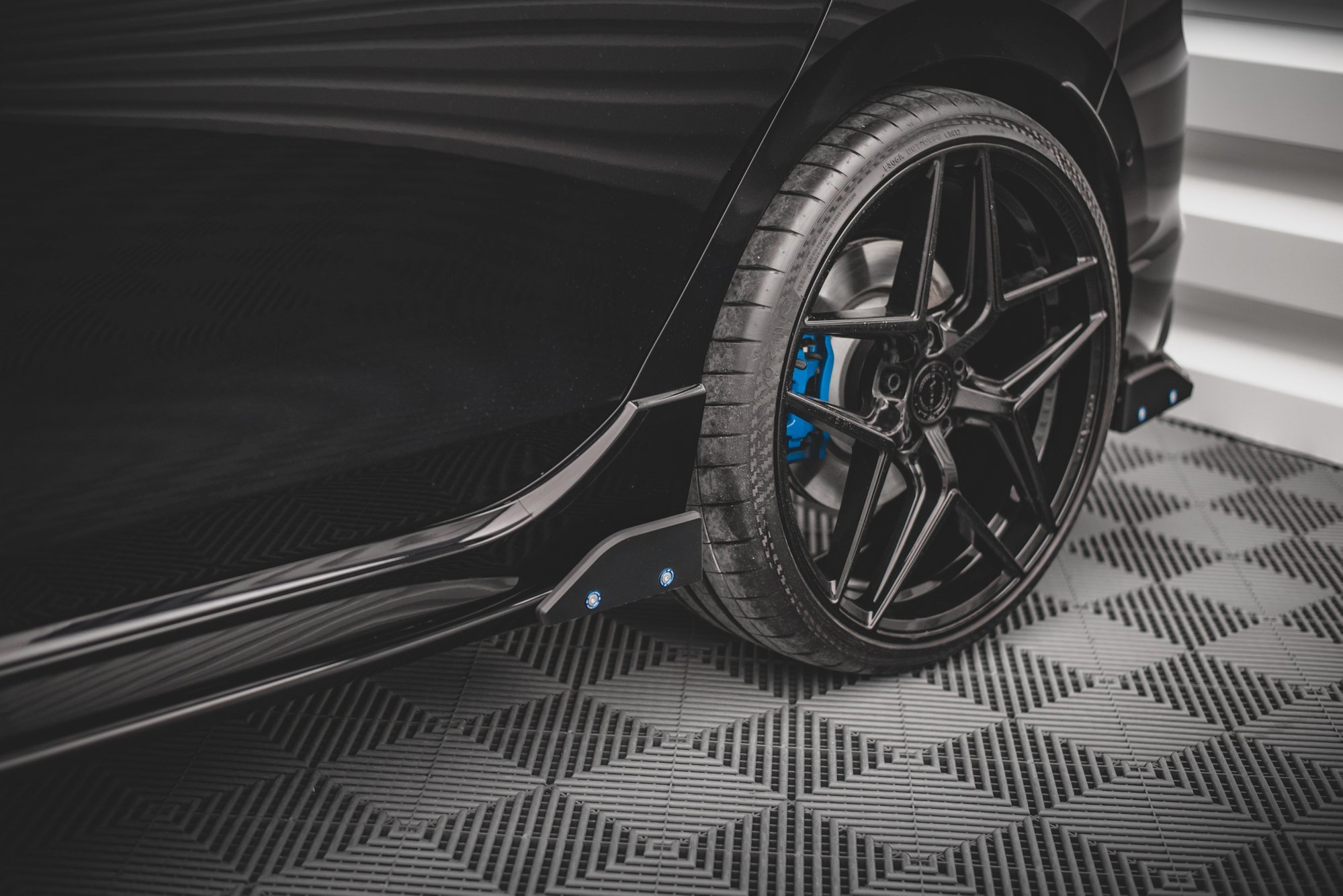 SIDESKJØRT V.2 +SIDESPLITTERS VW GOLF R MK8 2020-> – bilde 2