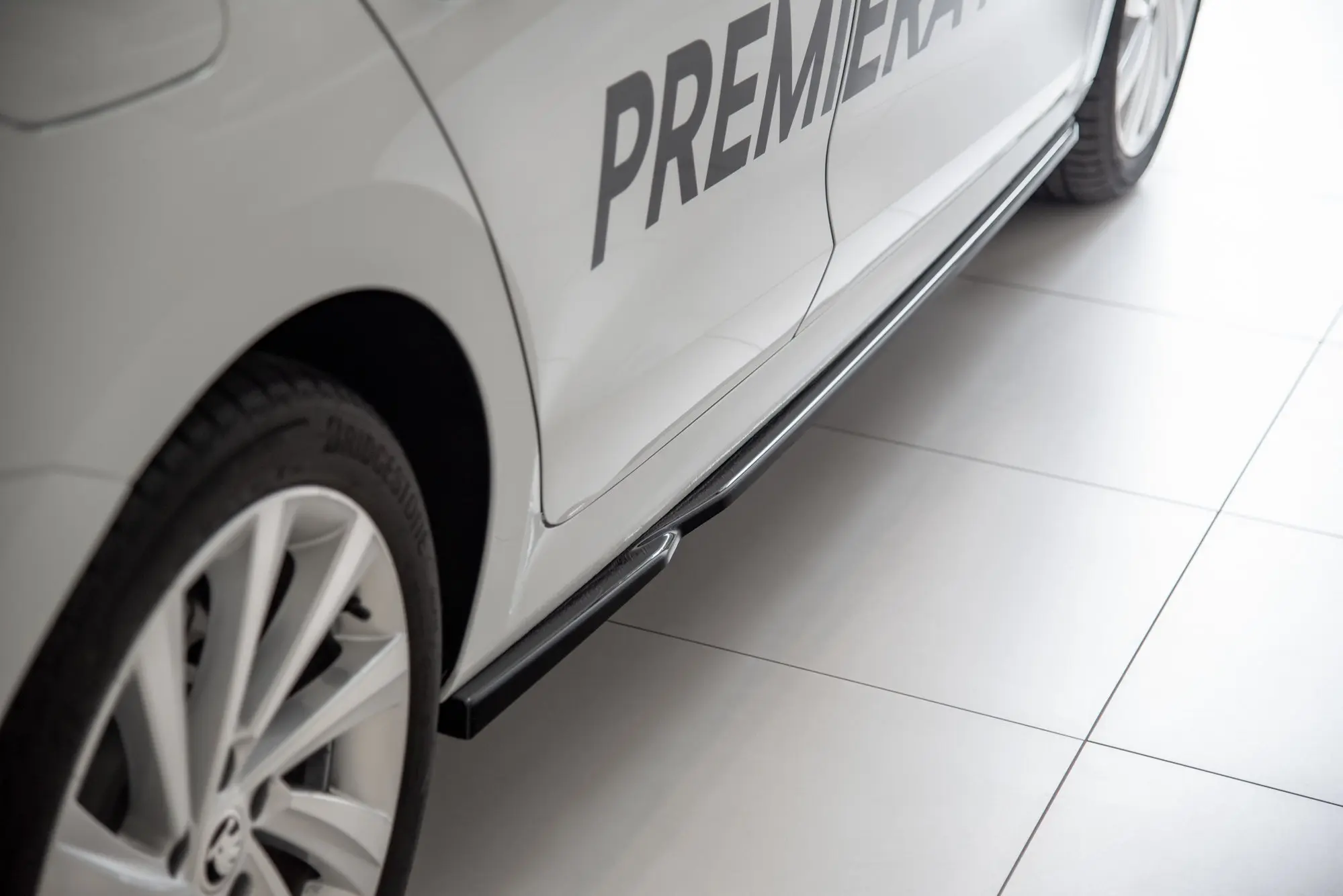 SIDESKJØRT V.2 Skoda Octavia IV 2019 -> – bilde 2