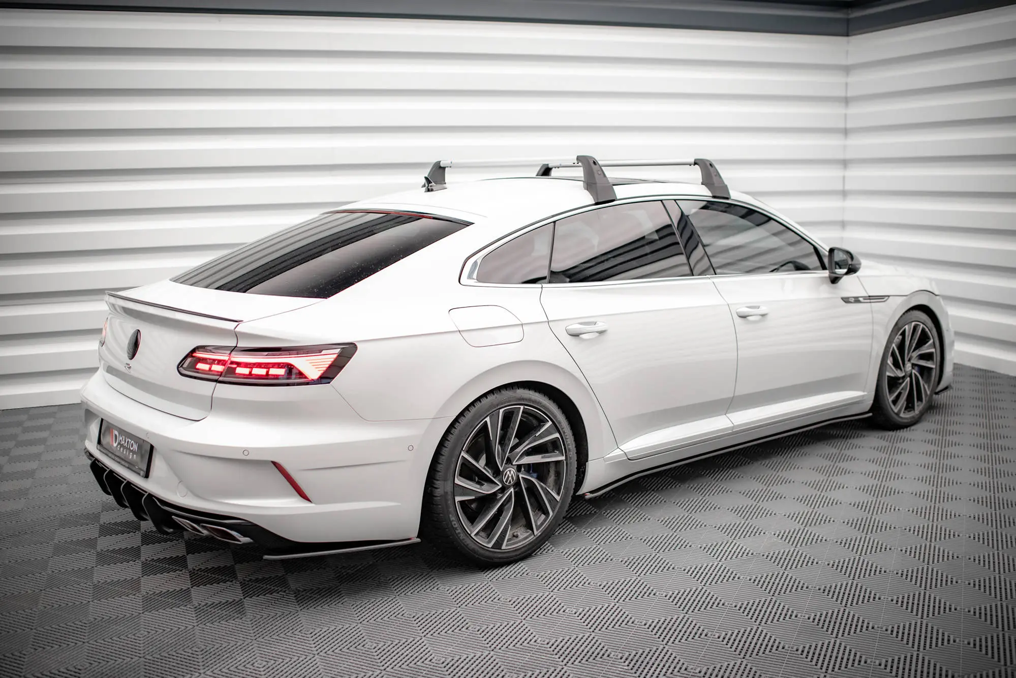 SIDESKJØRT V.2 Street Pro VW Arteon R / Arteon R-Line 2020 - 2025 – bilde 4
