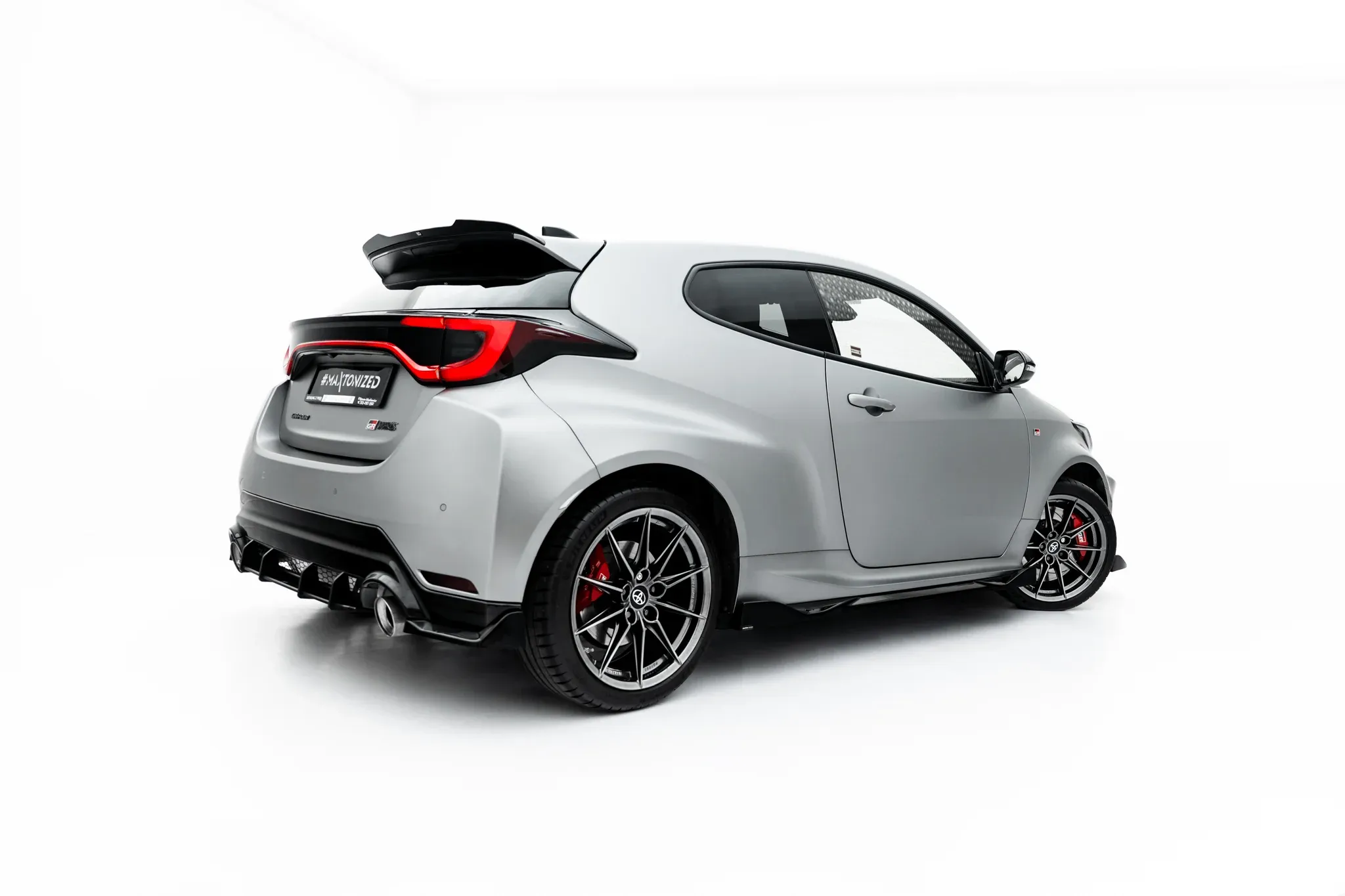 Sideskjørt V.2 Toyota GR Yaris IV Facelift 2024 -> | Glossy Black Edition – bilde 5