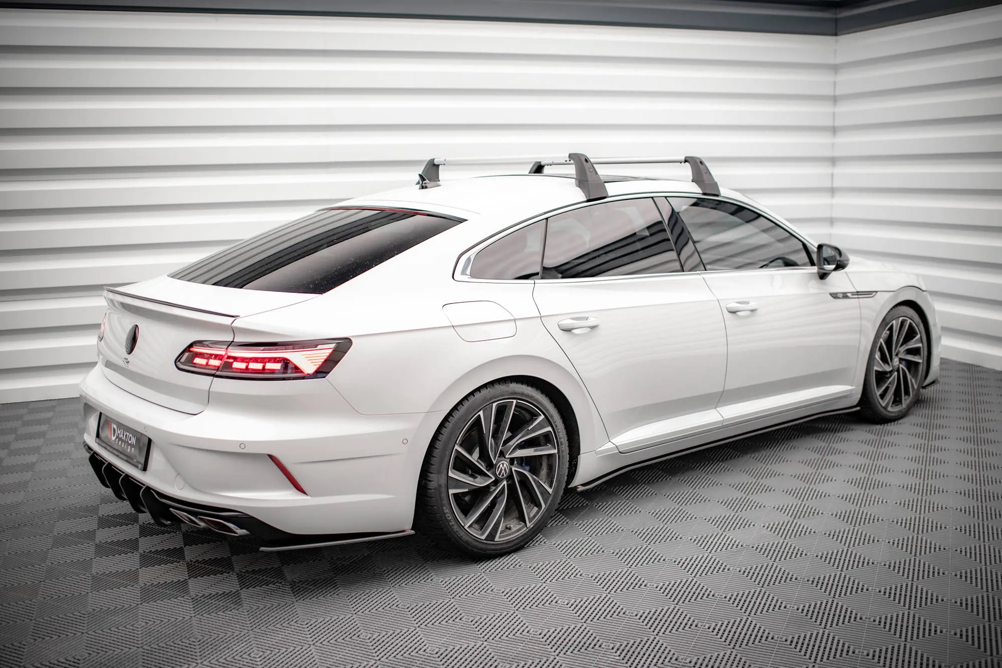 Sideskjørt V.2 V.2 VW Arteon R / Arteon R-Line 2020 - 2025 | Street Pro Black Edition